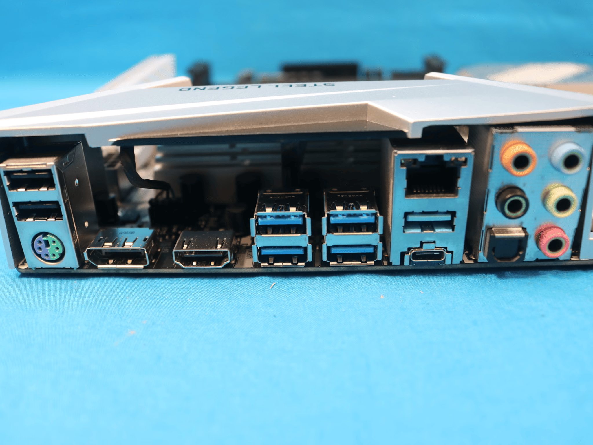 *Newest BIOS* ASRock B450 Steel Legend AMD Socket AM4 DDR4 ATX RGB Desktop Motherboard & I/O Shield