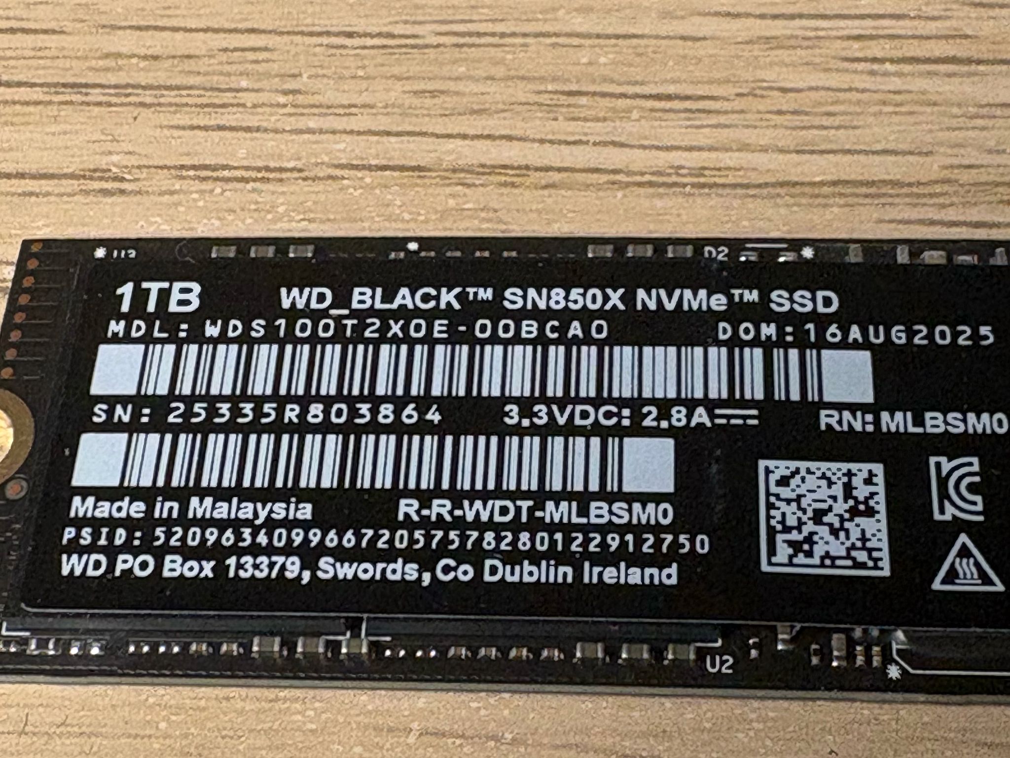 Western Digital WD_BLACK SN850X 1TB NVMe SSD Gen 4 Game Drive Black