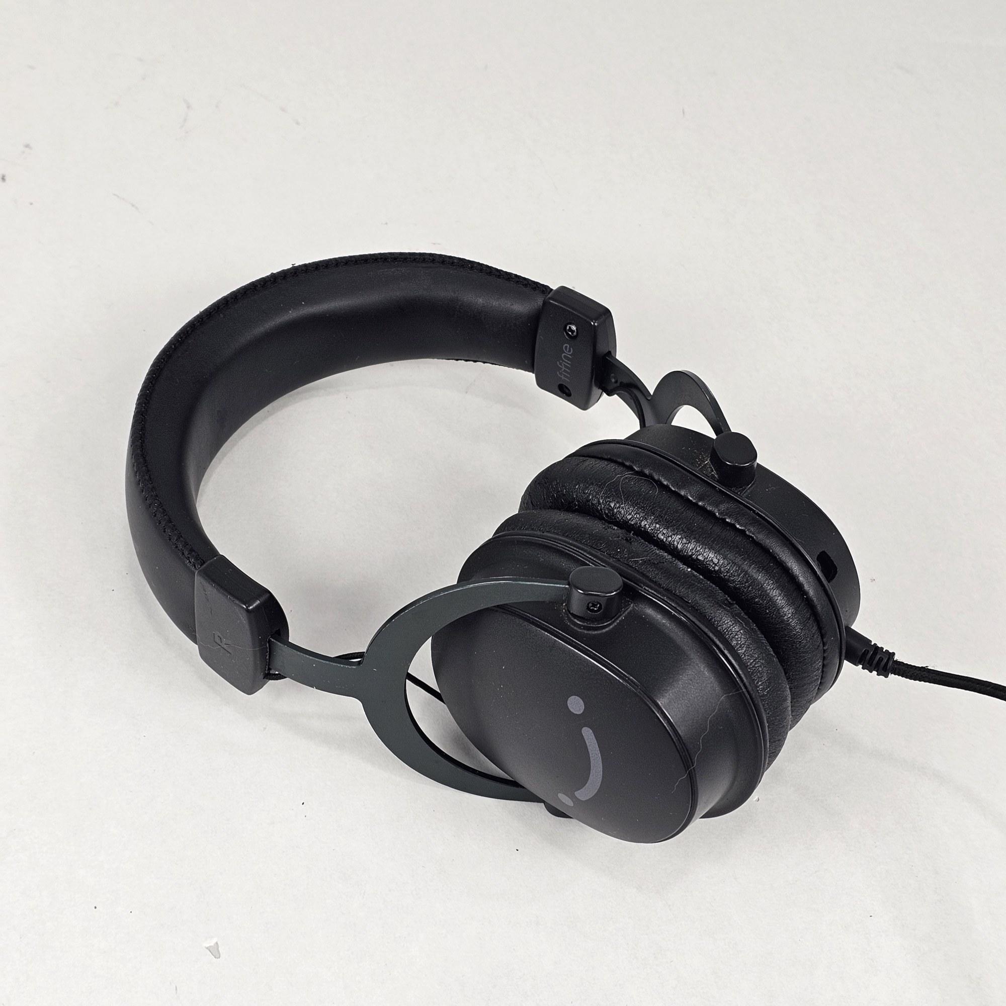 FIFINE Black Headset - 3.5mm Wired