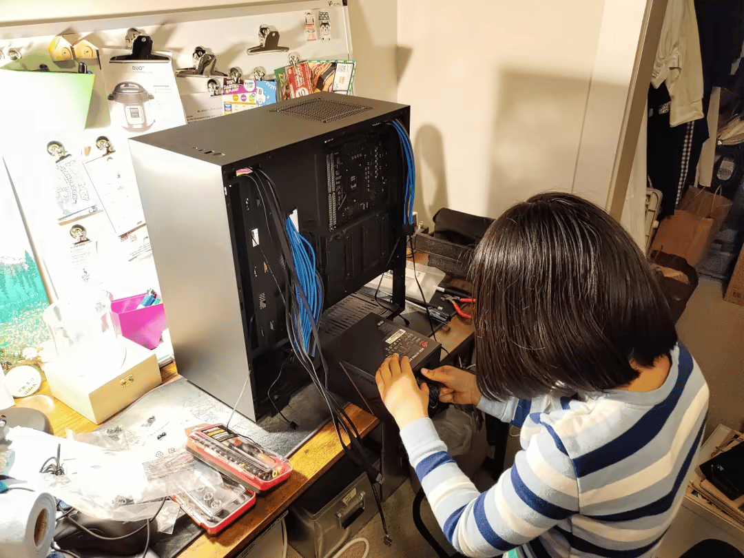 Gunjō 群青 | 11400F + RX 6600 Gaming PC with Blue Motif
