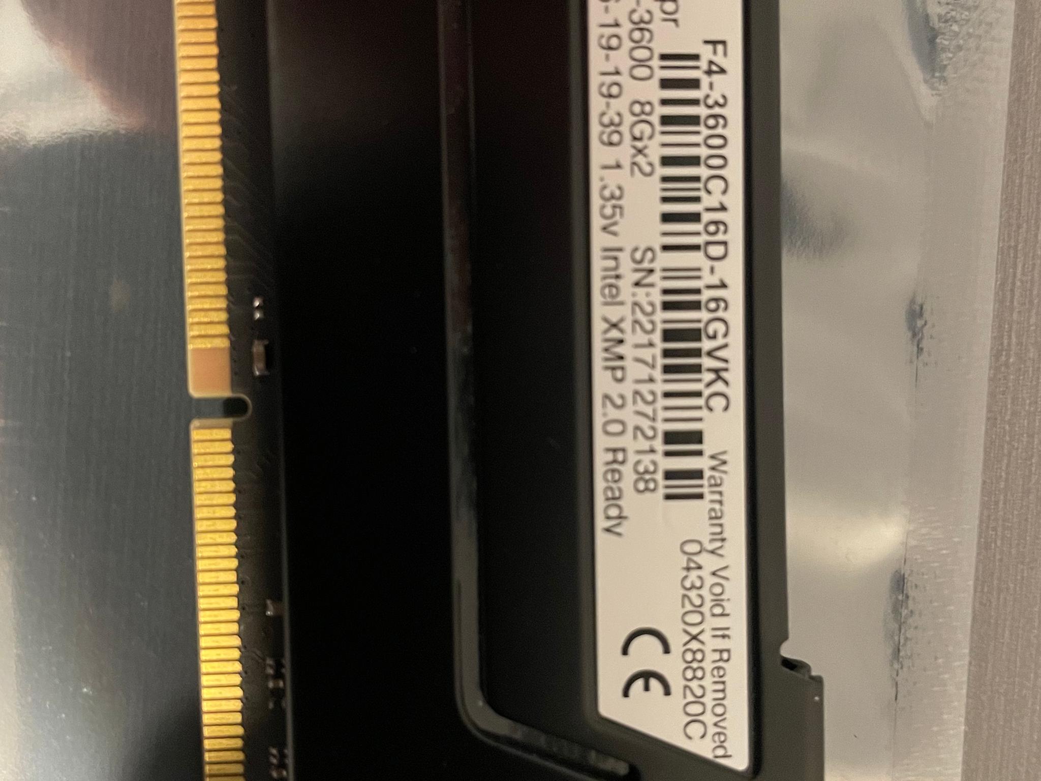 G.Skill RipJaws V Series 16GB (2 x 8GB) DDR4 3600 CL16-19-19-39 F4-3600C16D-16GVKC