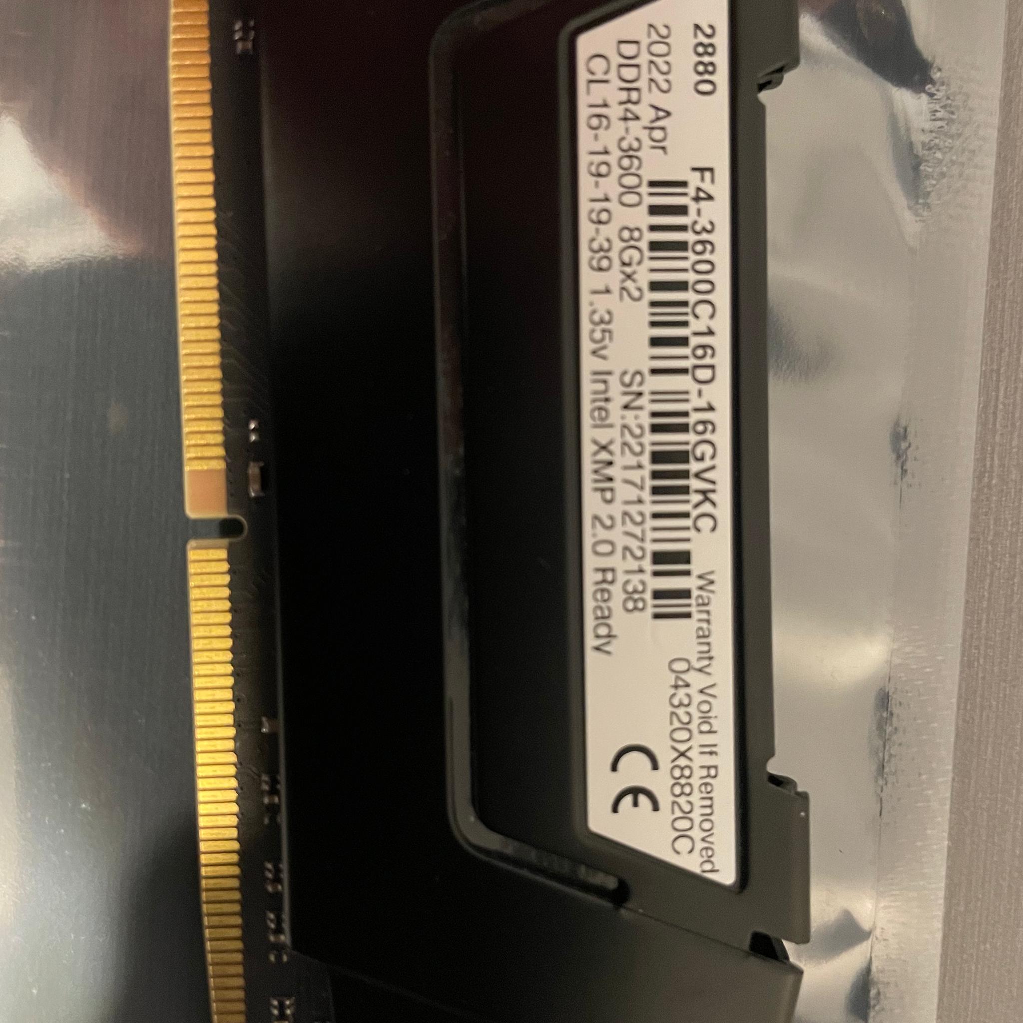 G.Skill RipJaws V Series 16GB (2 x 8GB) DDR4 3600 CL16-19-19-39 F4-3600C16D-16GVKC