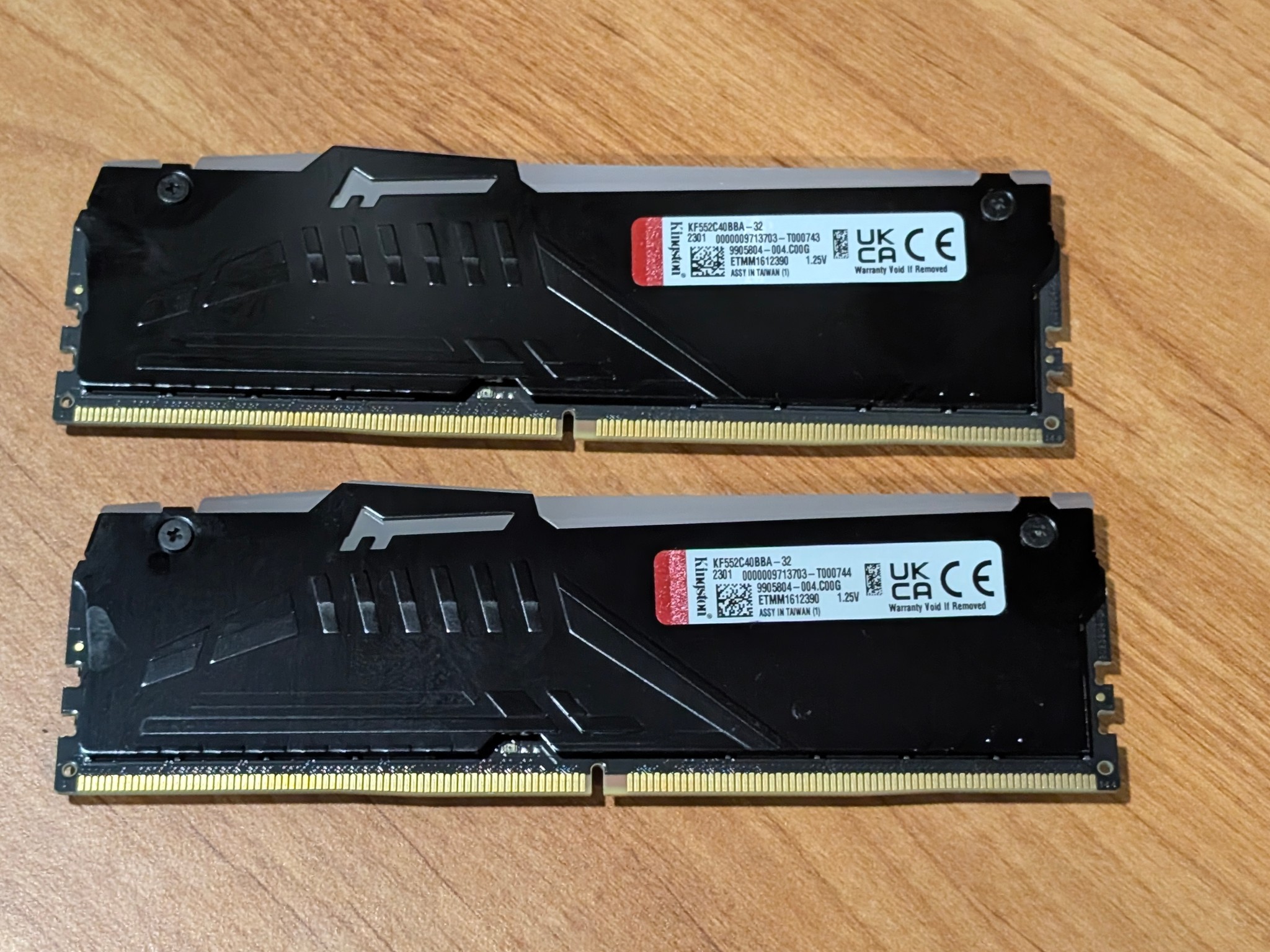 KINGSTON FURY BEAST RGB 64GB DDR5 (32x2) 5200MHz CL40
