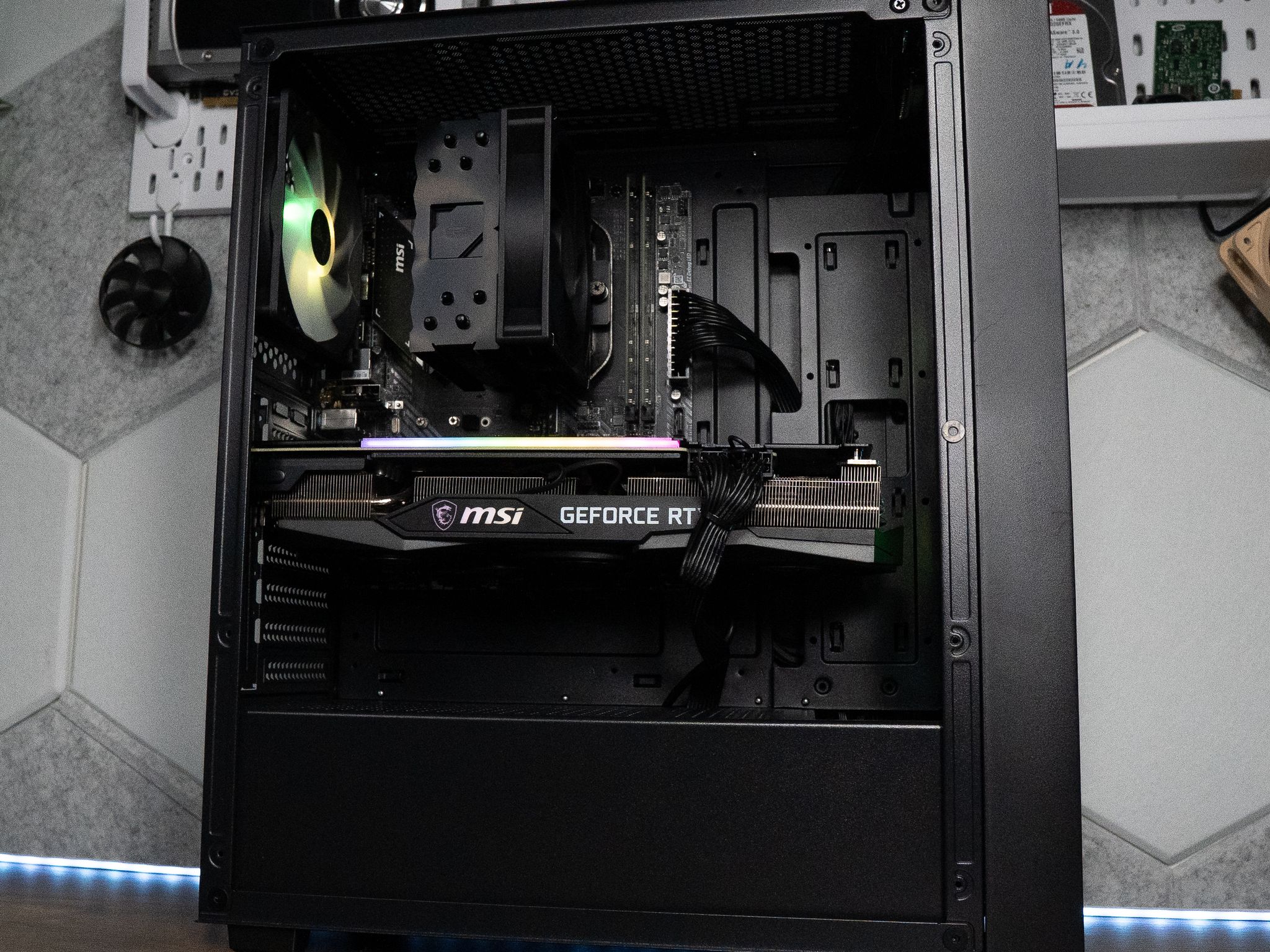 ❇️❇️ | MSI GeForce RTX 3070 Ti 8GB | RYZEN 9 3900X | 32GB DDR4 RAM | 2TB SSD | Y2K Destiny GOLD
