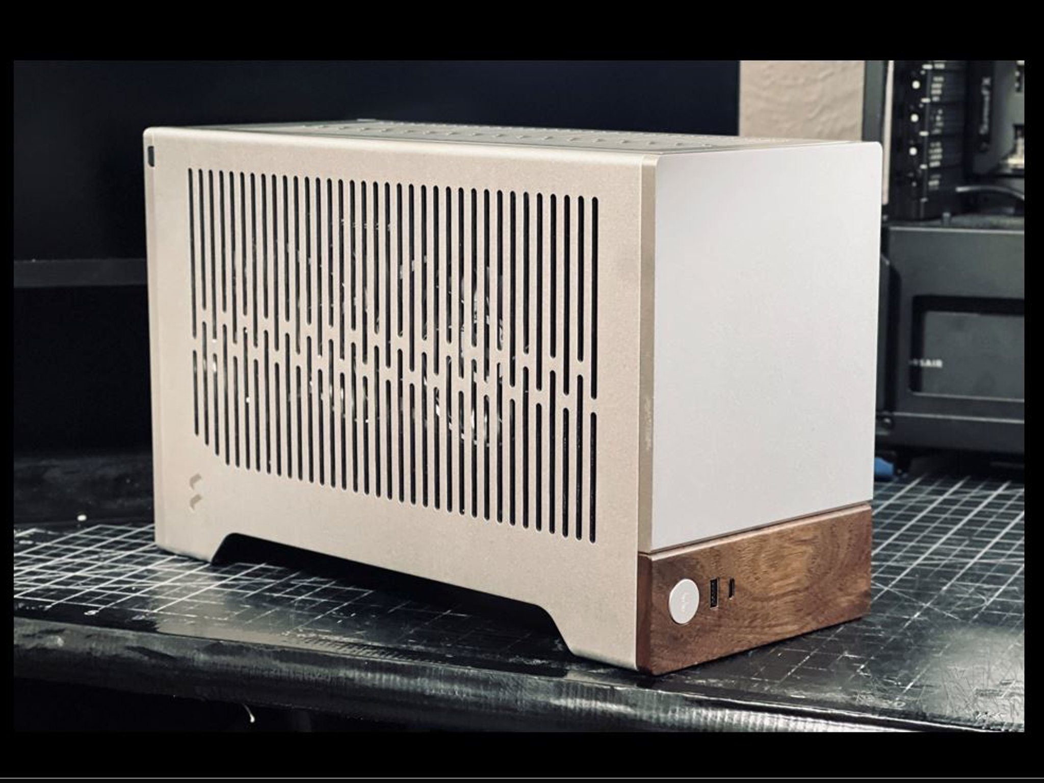 New ITX build - Fractal Terra with 5800X3D, 6950 XT, 16GB RAM, 2TB NVMe, full custom cables