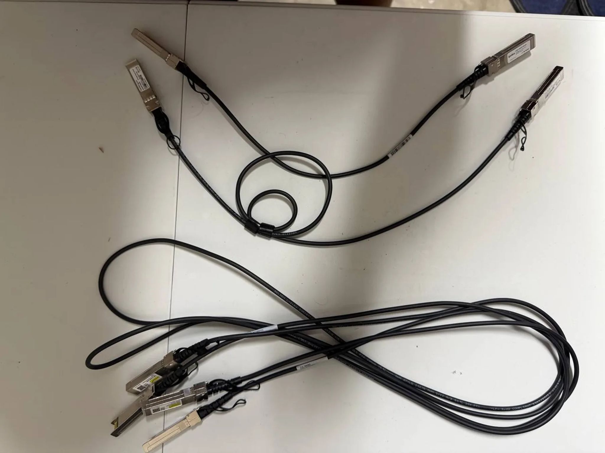 4× SFP+ Direct-Attach Copper Cables