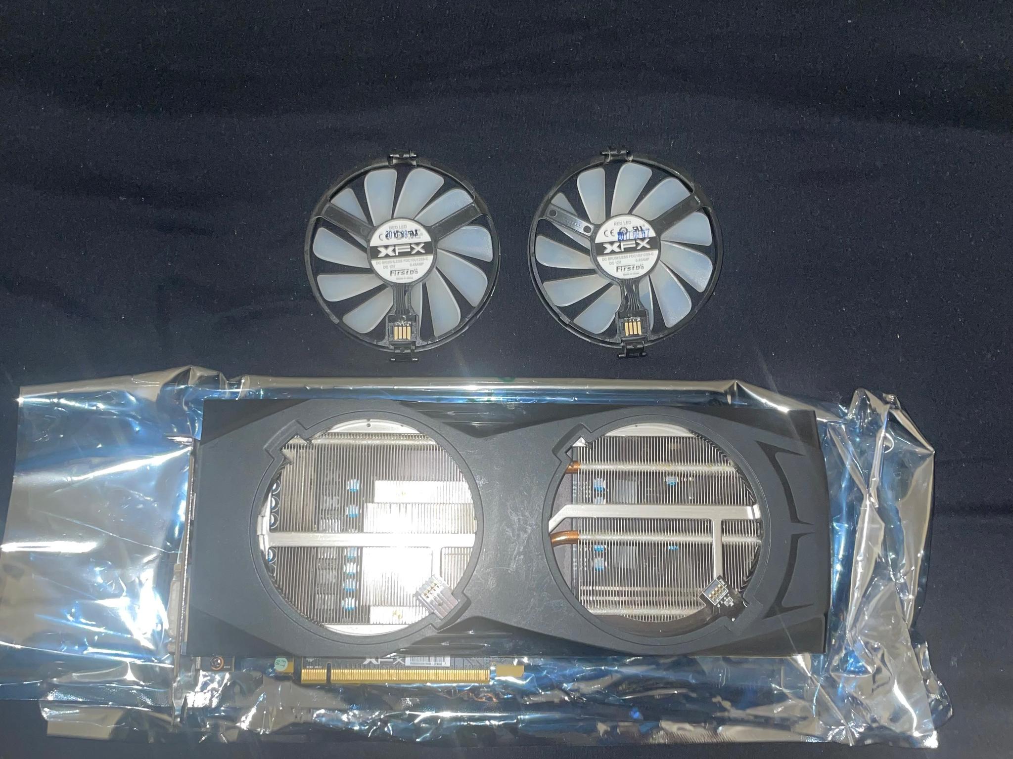 Red LED XFX Rx 580 8gb