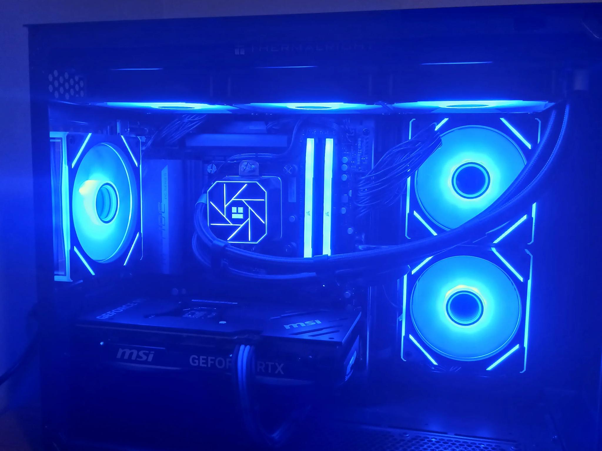 RTX 4070 12GB | Intel i5 12600K | 32GB DDR5 RAM