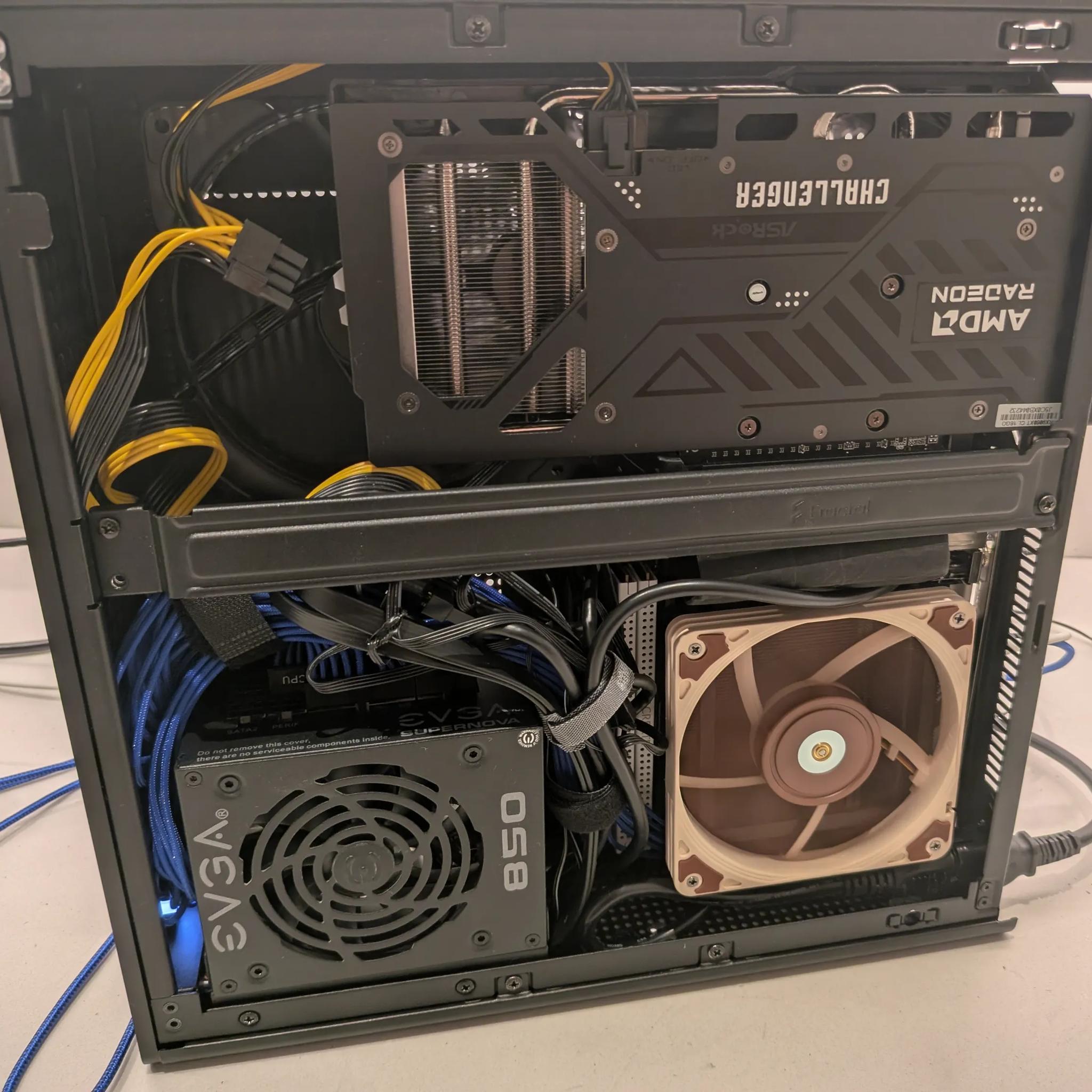 Black Ridge - RX 9060XT 16GB, Ryzen 5 7500F, 32 GB DDR5 RAM, 2 TB Gen 4 NVME