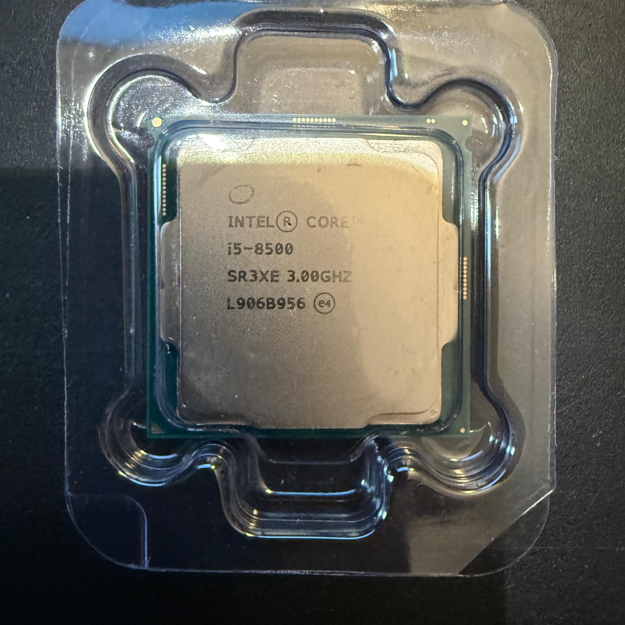 Intel i5-8500