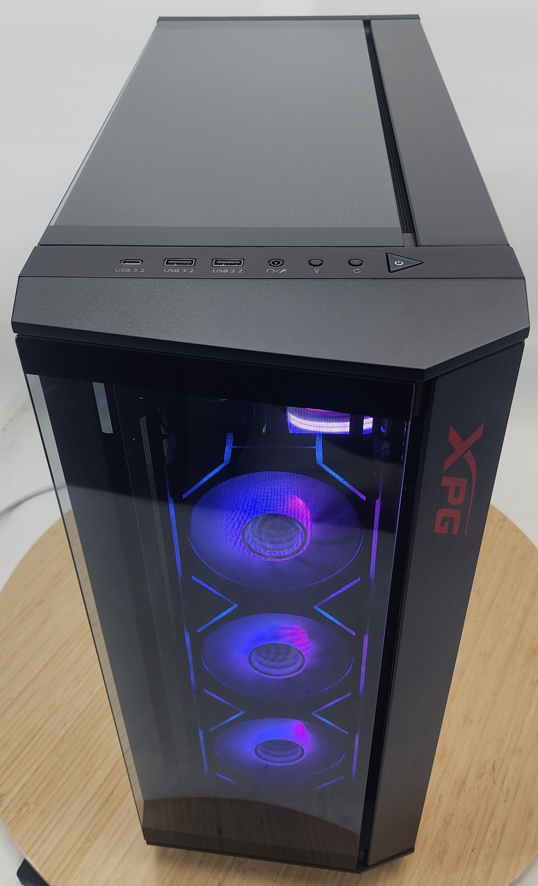 Gaming PC Ryzen 7 7800X3D 32GB RAM 2TB SSD RTX 4080 SUPER 16GB