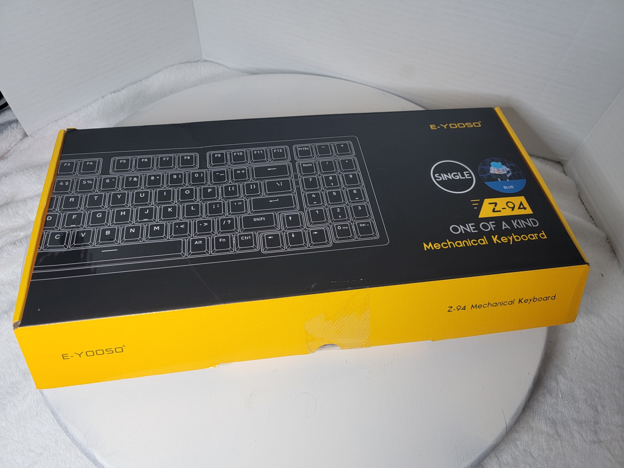 E-YOOSO Z-94 Mechanical Keyboard | 84% Layout | Blue Switches | Purple/White | New in Box