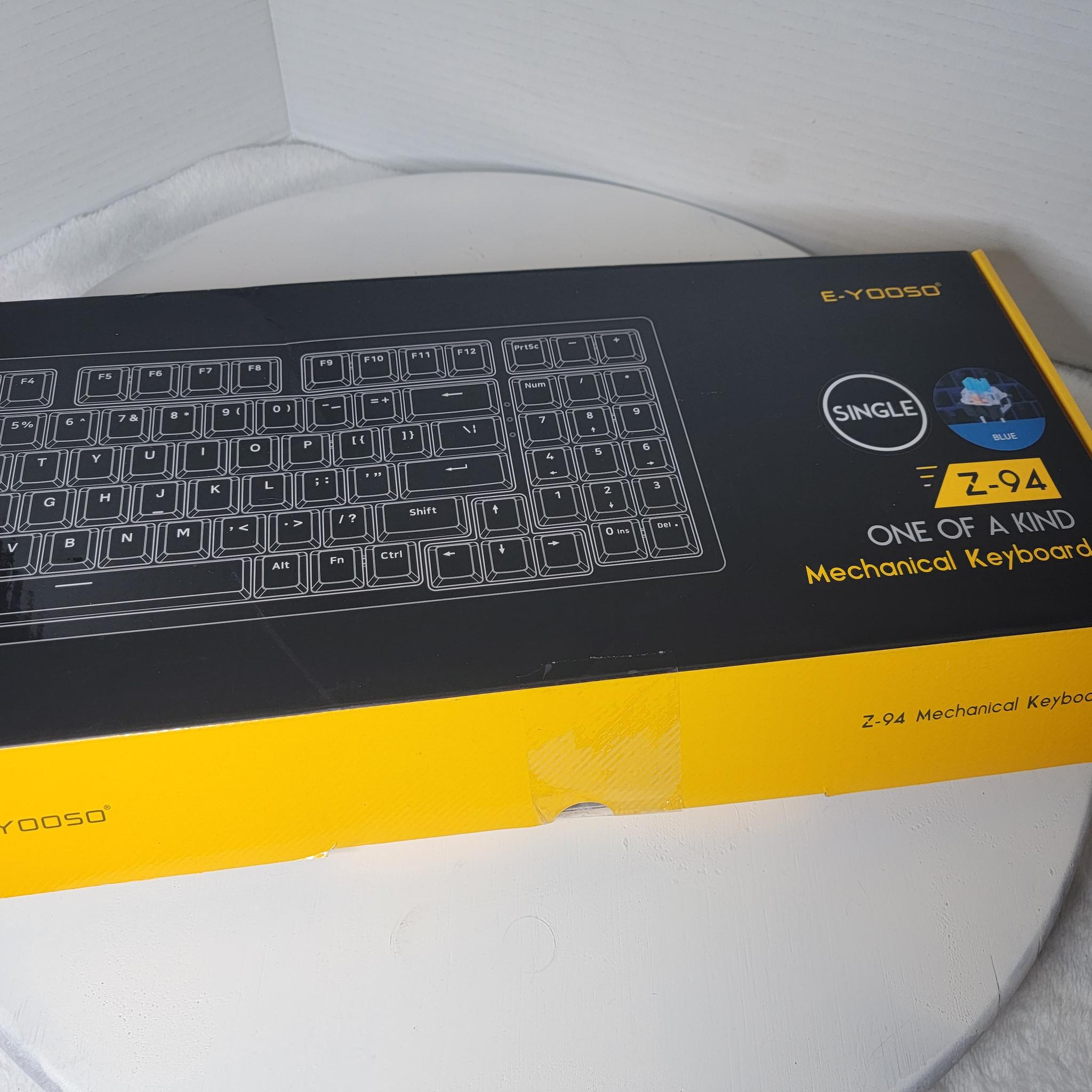 E-YOOSO Z-94 Mechanical Keyboard | 84% Layout | Blue Switches | Purple/White | New in Box