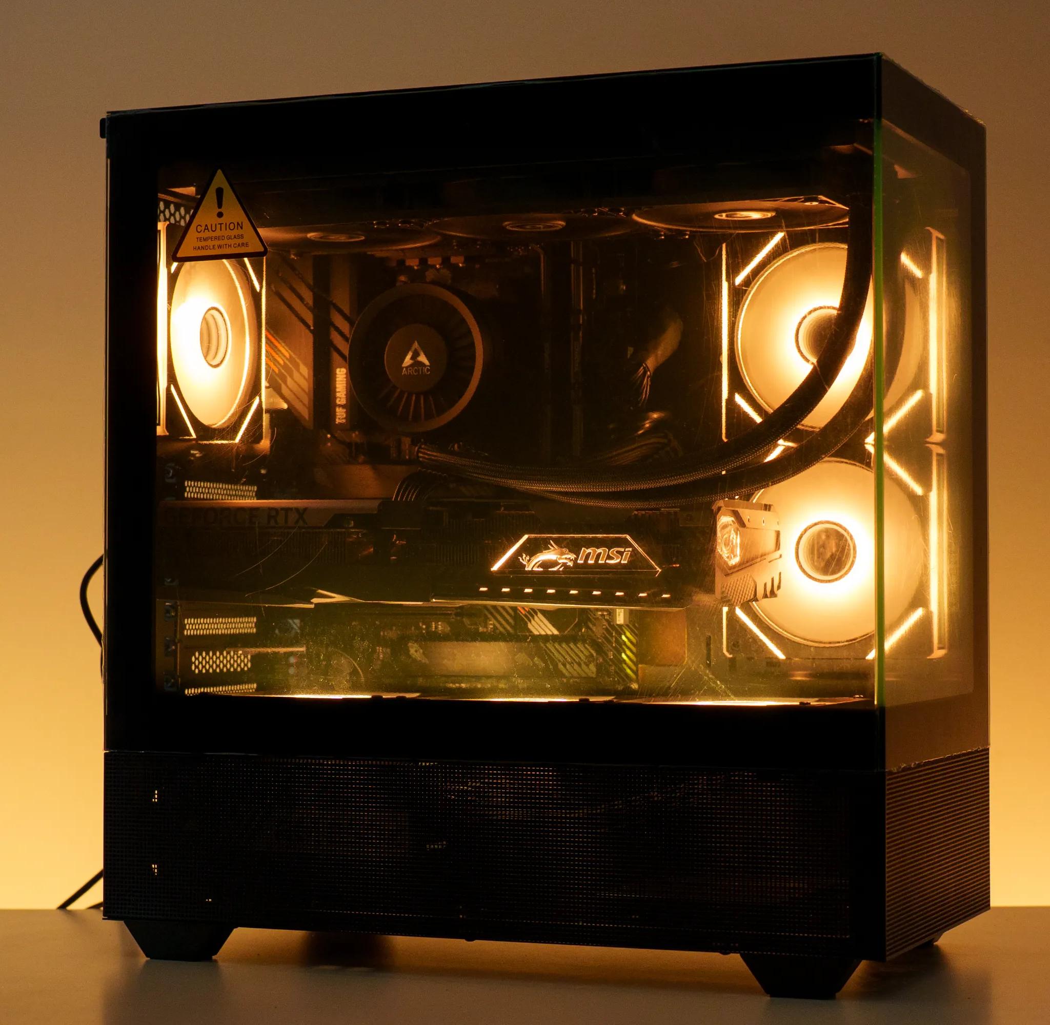 RTX 5070 Gaming PC | Ryzen 9 5900x | 32GB DDR5 | 2TB m.2 | Watercooled | RGB
