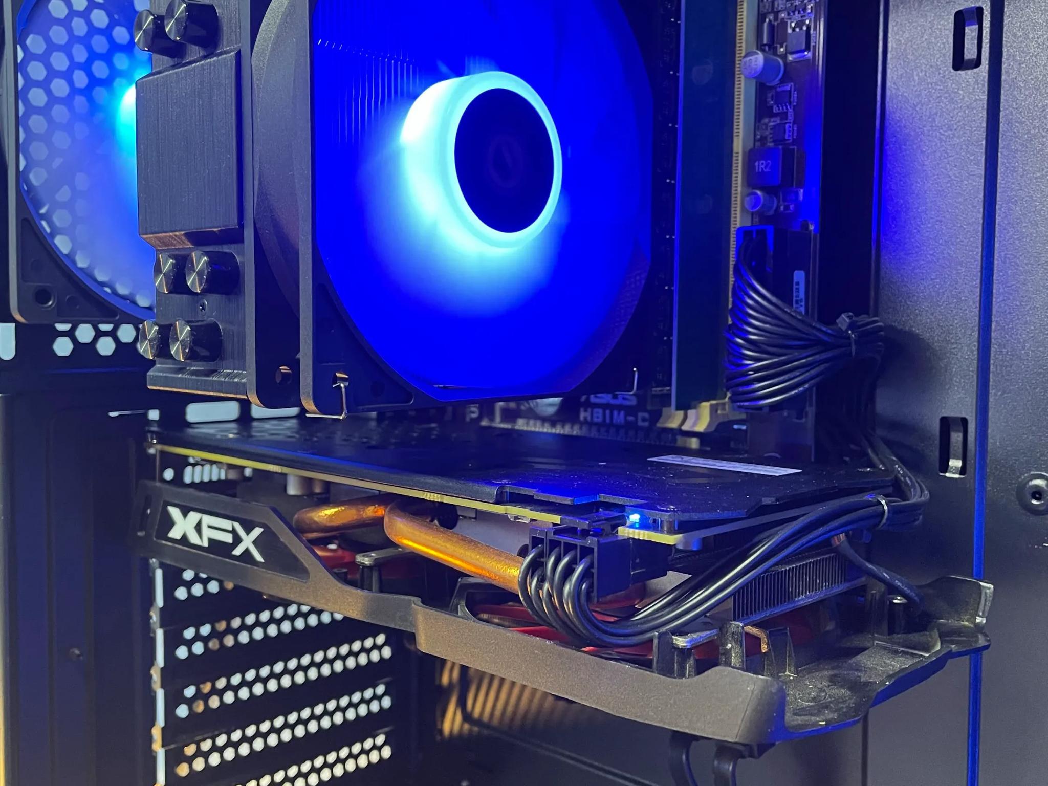 Like New Gaming PC | Intel i7 / RX580 / 8GB / 1.1TB Win 11 Pro + Wi-Fi