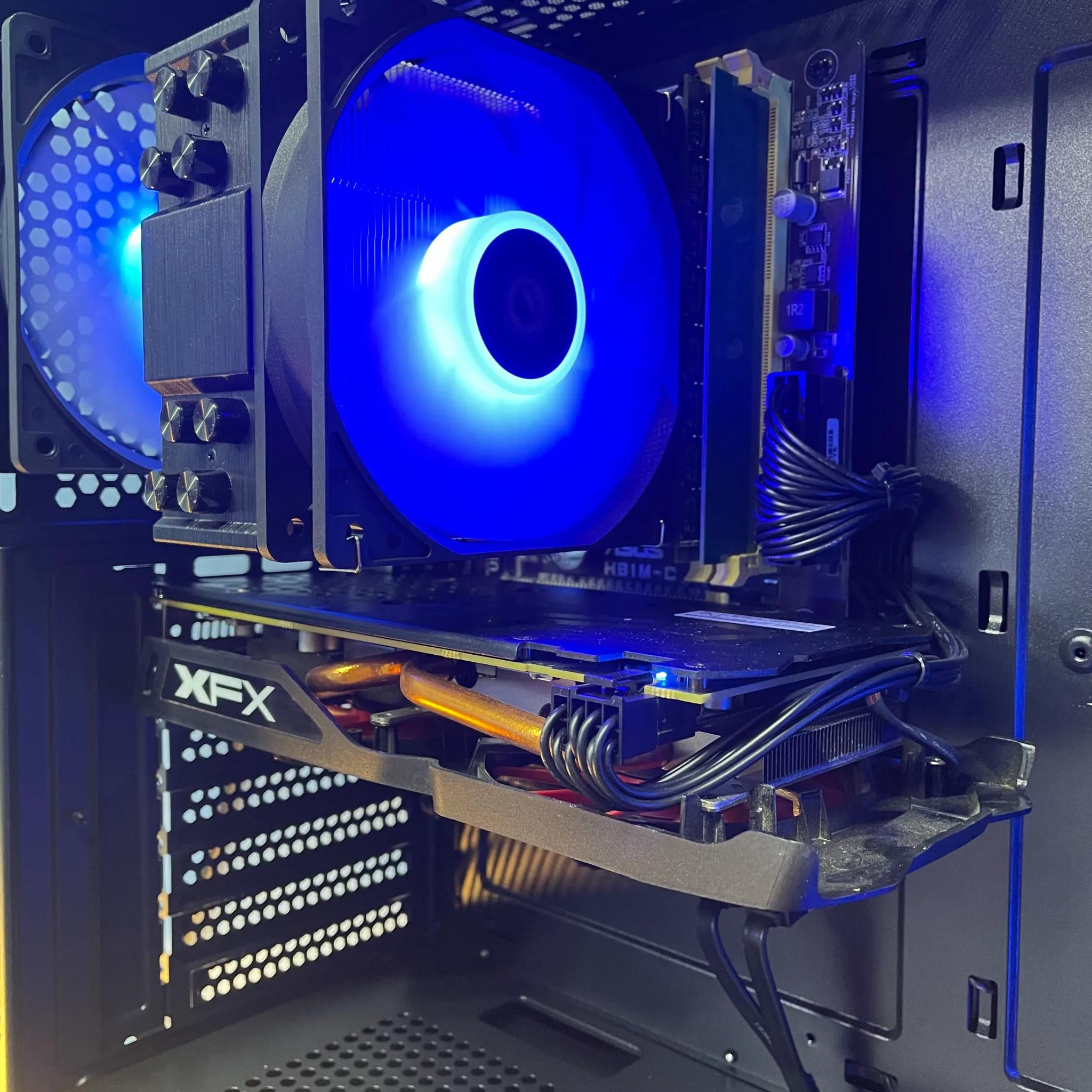 Like New Gaming PC | Intel i7 / RX580 / 8GB / 1.1TB Win 11 Pro + Wi-Fi