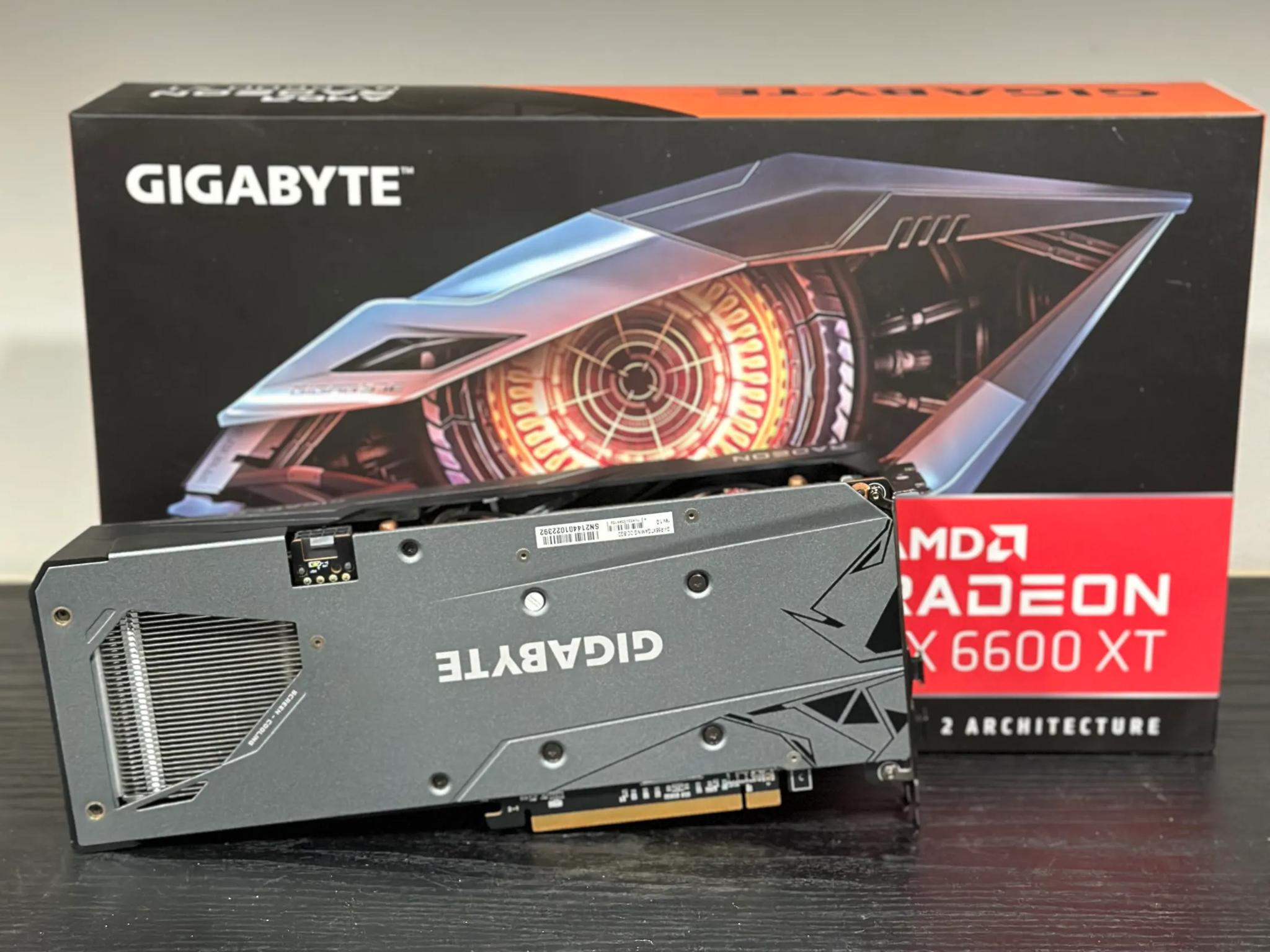 GIGABYTE Radeon RX 6600 XT Gaming OC PRO 8G Graphics Card, WINDFORCE 3X Cooling System