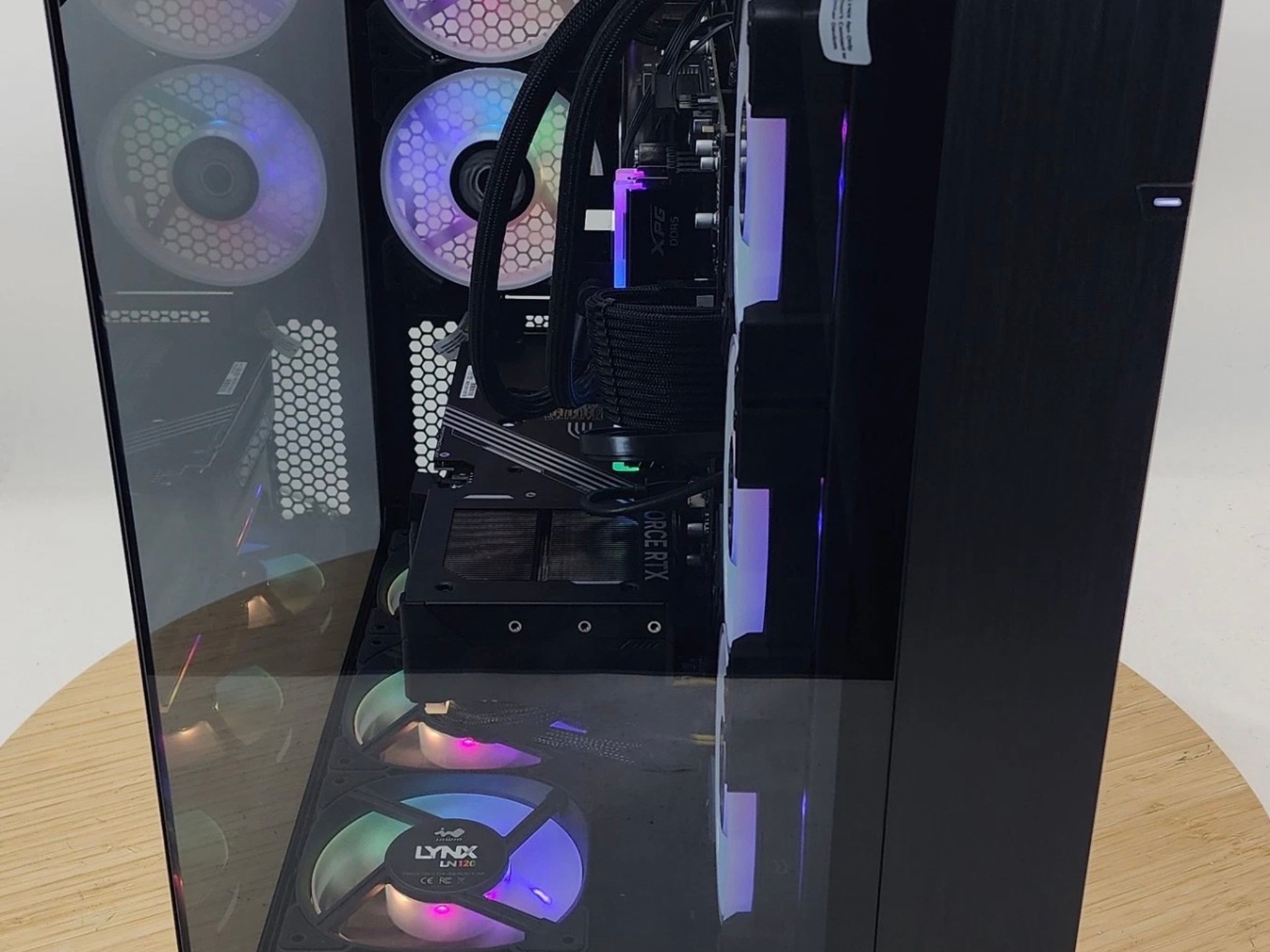 Custom Ryzen 9700x | Gigabyte 5070 TI