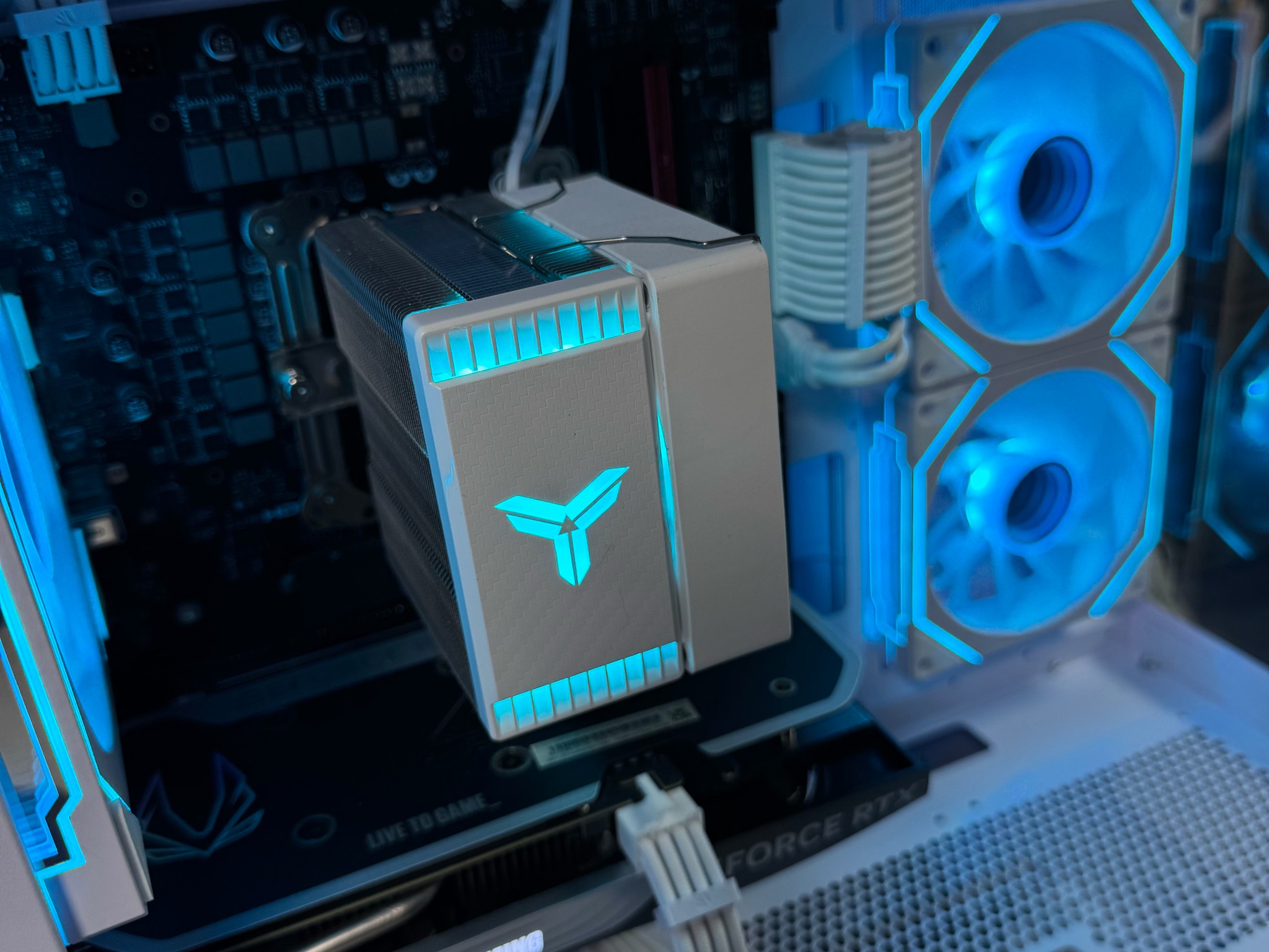 DDR5 16GB + RTX 4060 + i5 13400F | Gaming PC | Ready to Play!