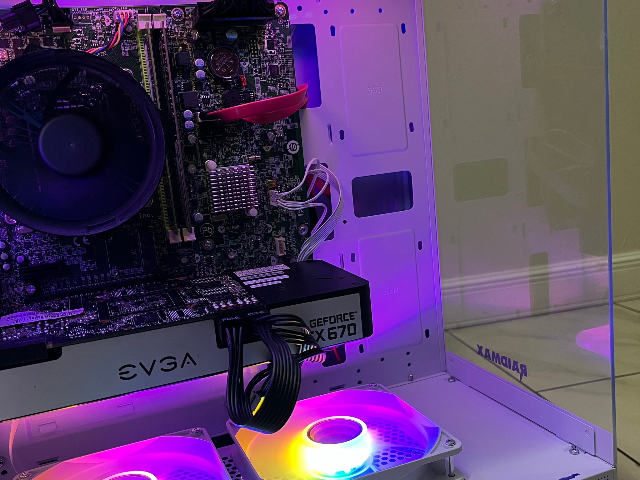 Super Budget Gaming PC - Intel i5-4440, NVIDIA GTX 670, 12GB RAM, 756GB Storage, w/ Wi-Fi & BT