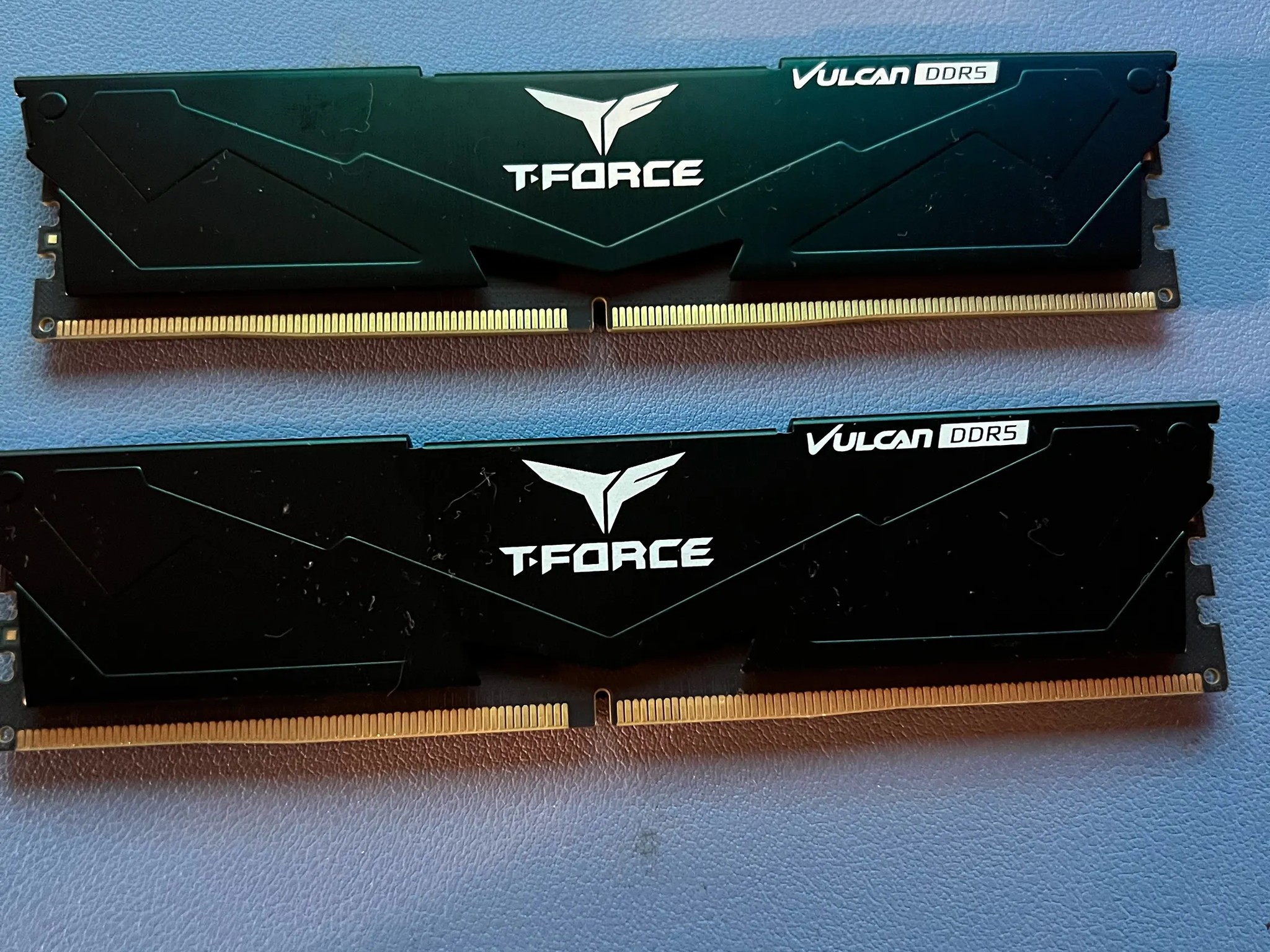 TEAMGROUP T-Force Vulcan DDR5 16GB (2x8GB) 5200MHz