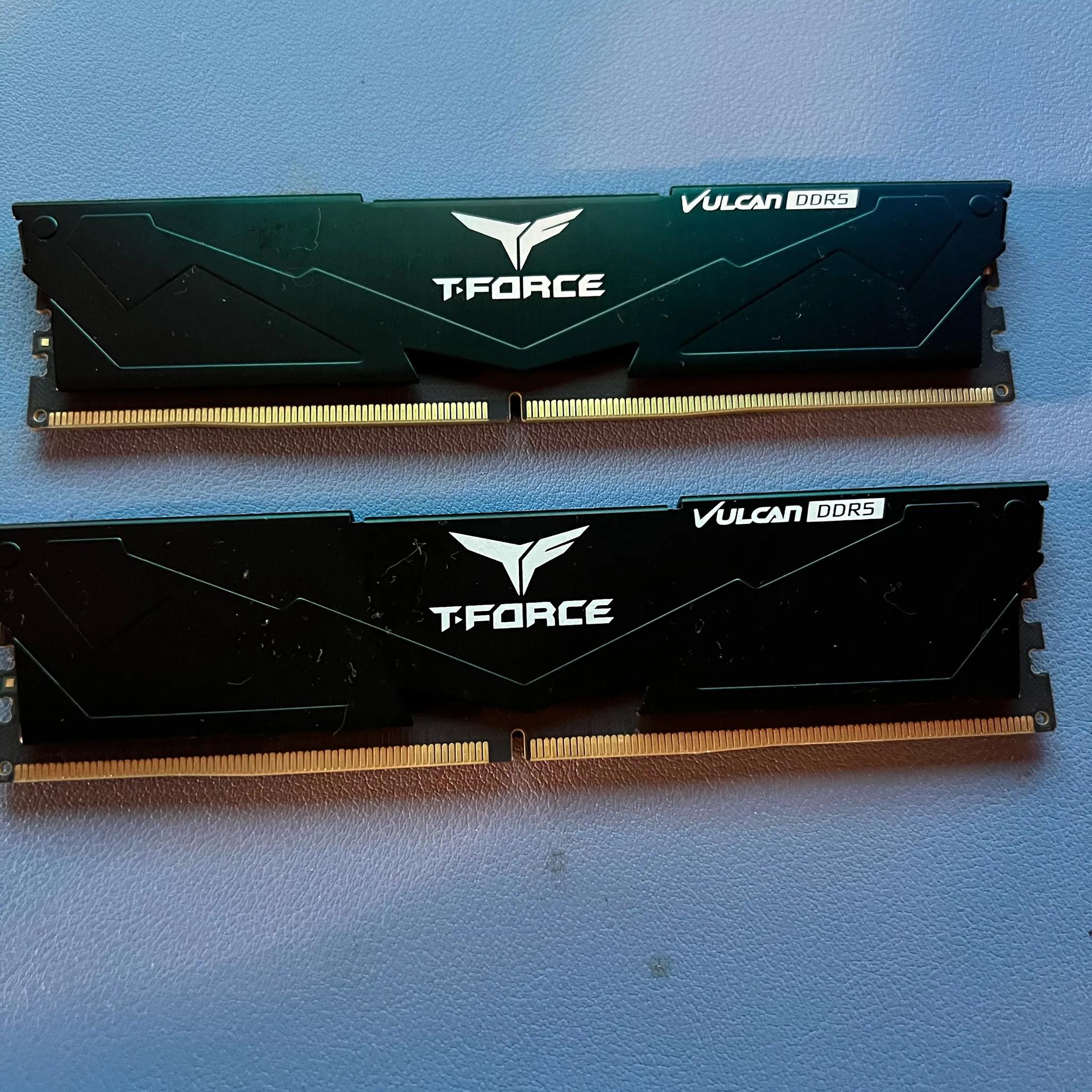 TEAMGROUP T-Force Vulcan DDR5 16GB (2x8GB) 5200MHz