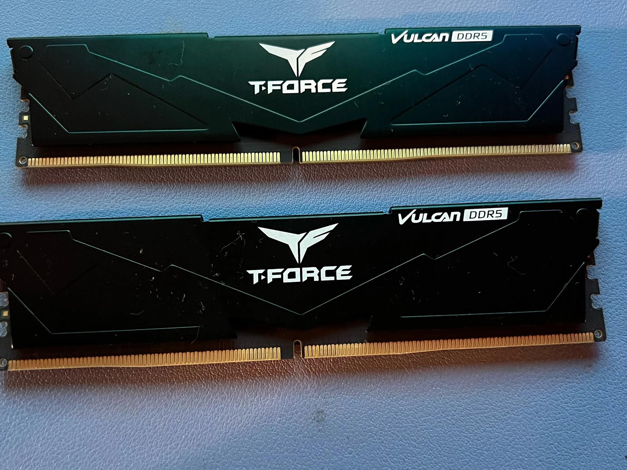 TEAMGROUP T-Force Vulcan DDR5 16GB (2x8GB) 5200MHz