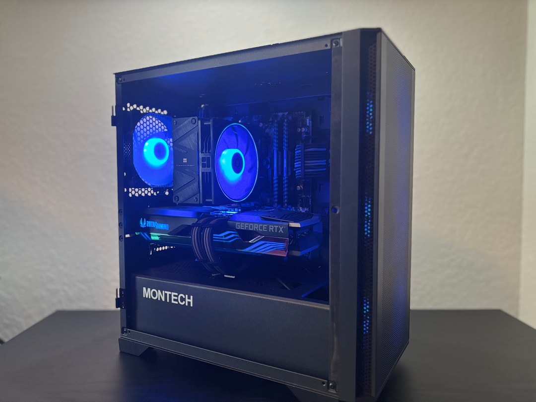 Ryzen 7 3700x / RTX 3070 / 32GB DDR4 / 1TB NVMe | Jawa