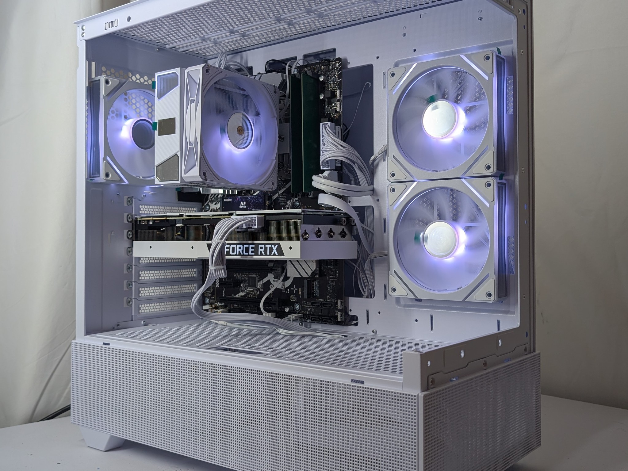 RTX 3090 | i5-12600KF | Z790 | 16GB DDR5 | 1TB NVMe | 1000W