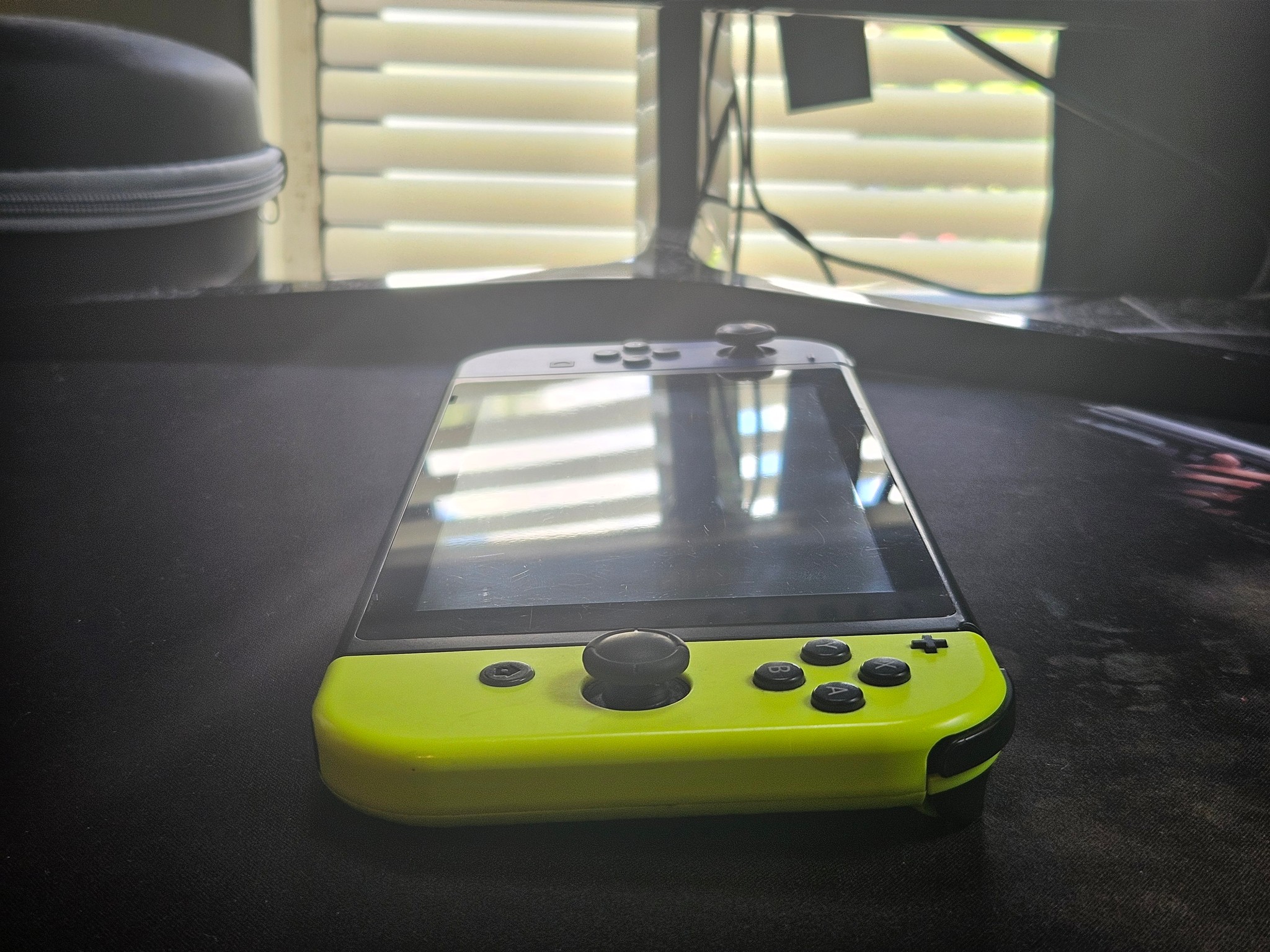 Modded Switch with 128GB SD Card and Extra Controller Picofly