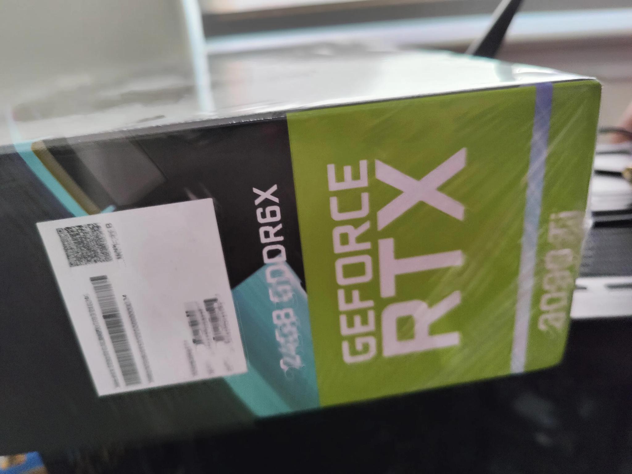 MSI Gaming Trio RTX 3090 ti -BNIB