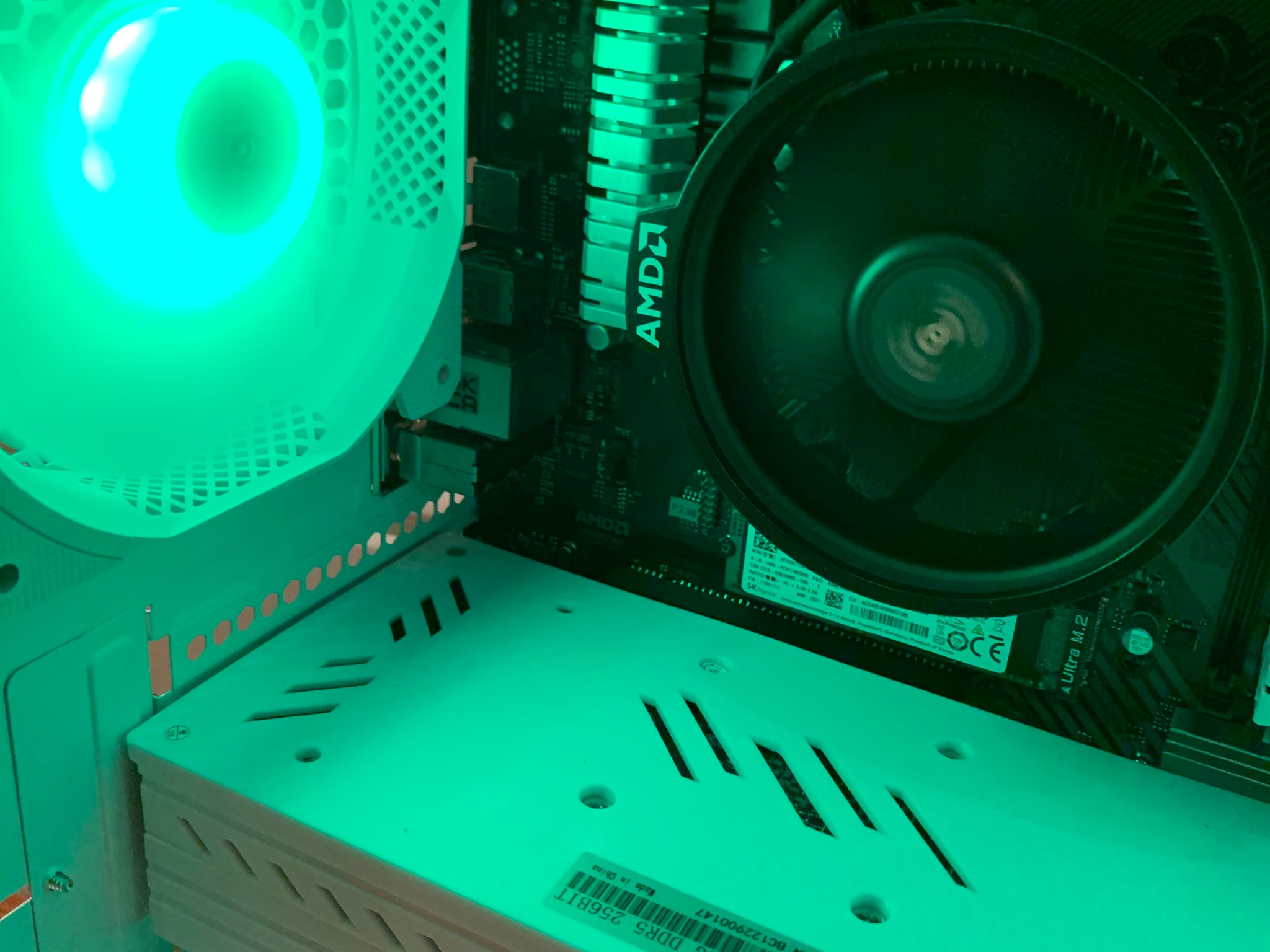 RYZEN 5 1600 RX 580 8GB WHITE RGB GAMING/STREAMING/EDITING PC 16GB RAM 1000GB M.2 SSD WINDOWS WiFi