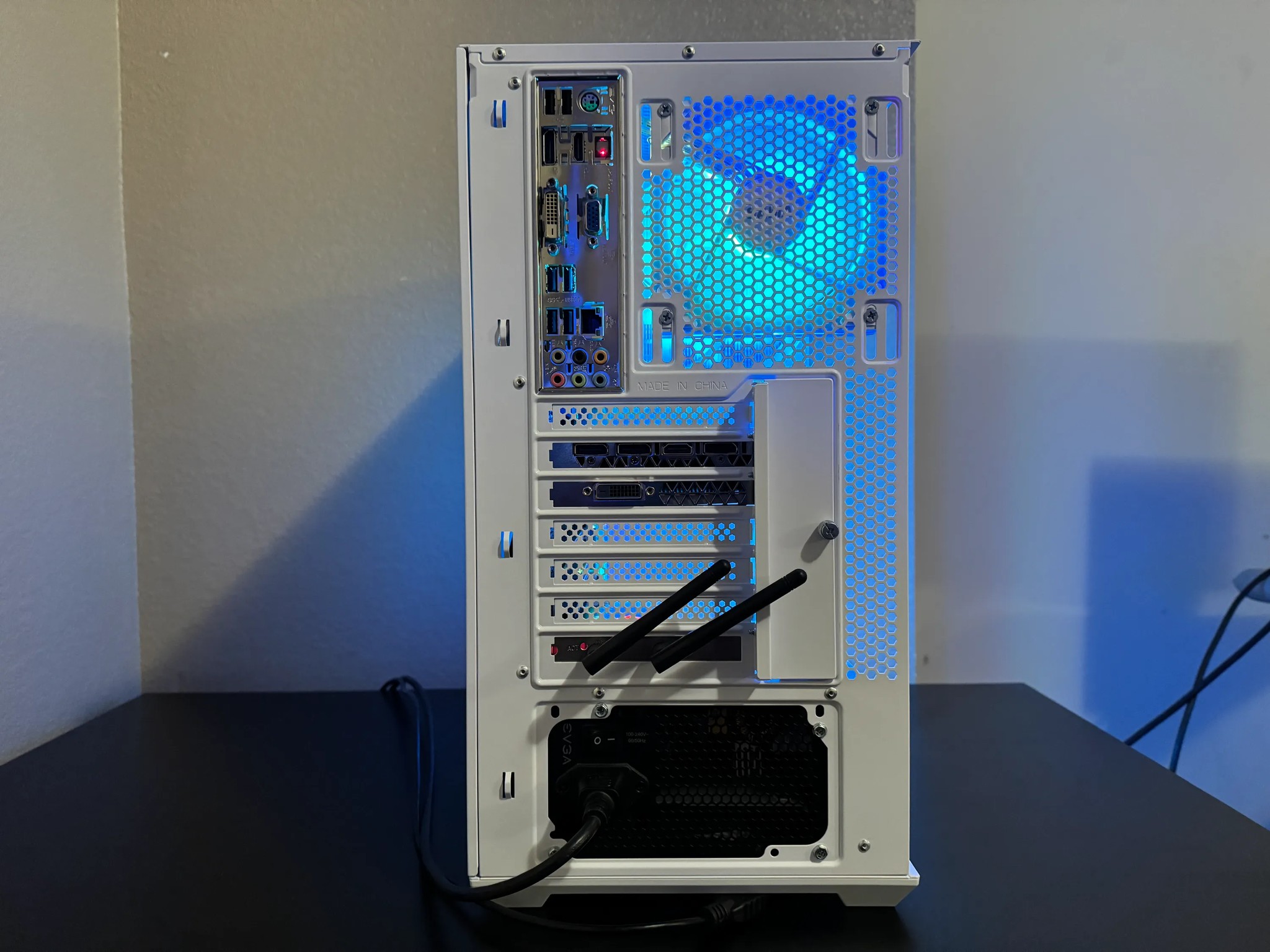 i7 3770K | GTX 1070 8GB | 16GB RAM | 1.5TB Storage | WiFi & Bluetooth
