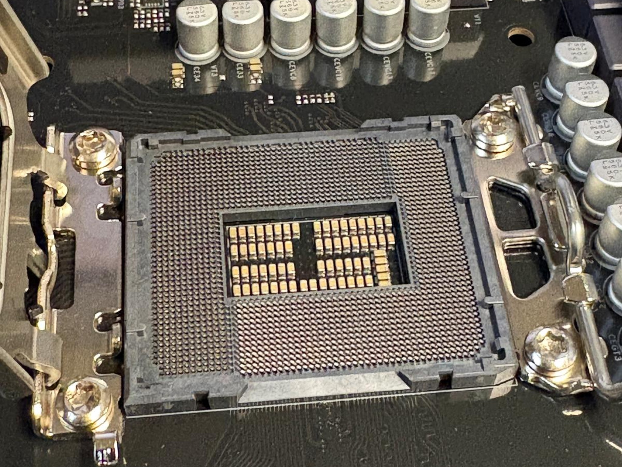 USED & FUNCTION GOOD - ASRock Z690-C/D5