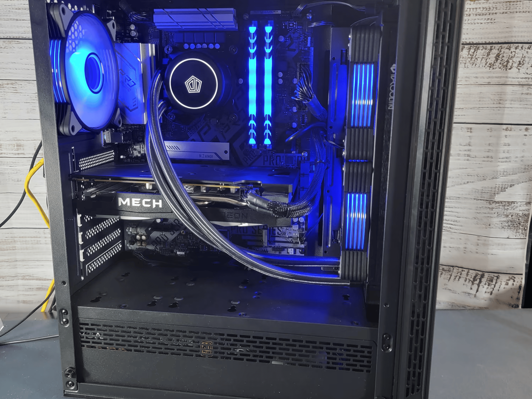 Humble Bumble: (i5-10400F + RX 6600) Midrange Custom Gaming PC
