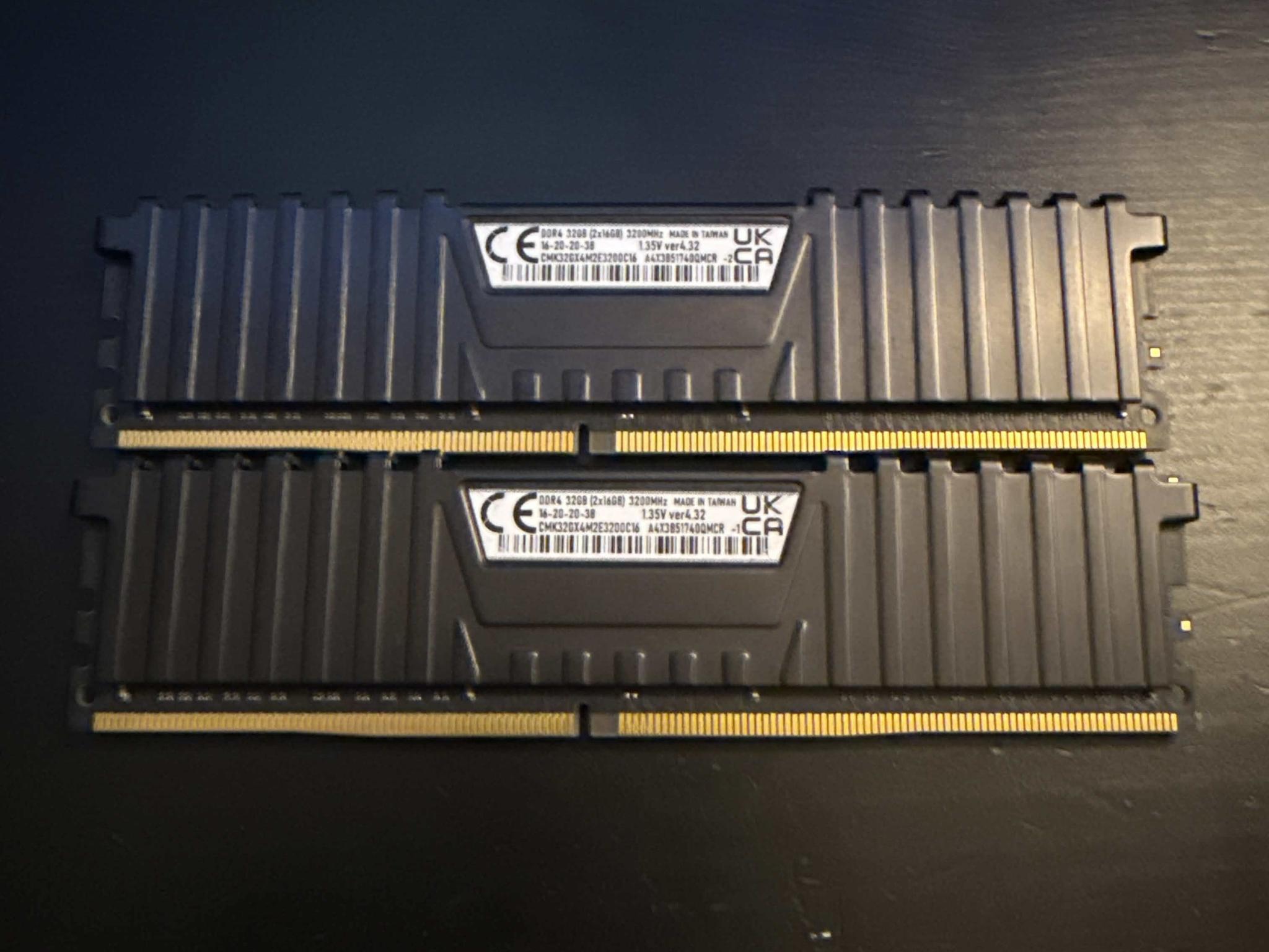 CORSAIR Vengeance LPX DDR4 RAM 32GB (2x16GB) 3200MHz