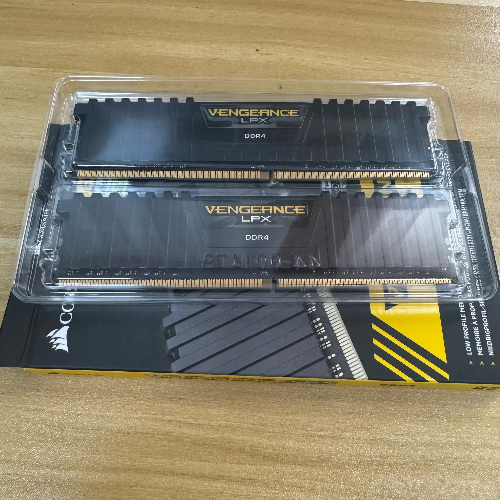 CORSAIR VENGEANCE LPX - 16GB - DDR4 3200Mhz