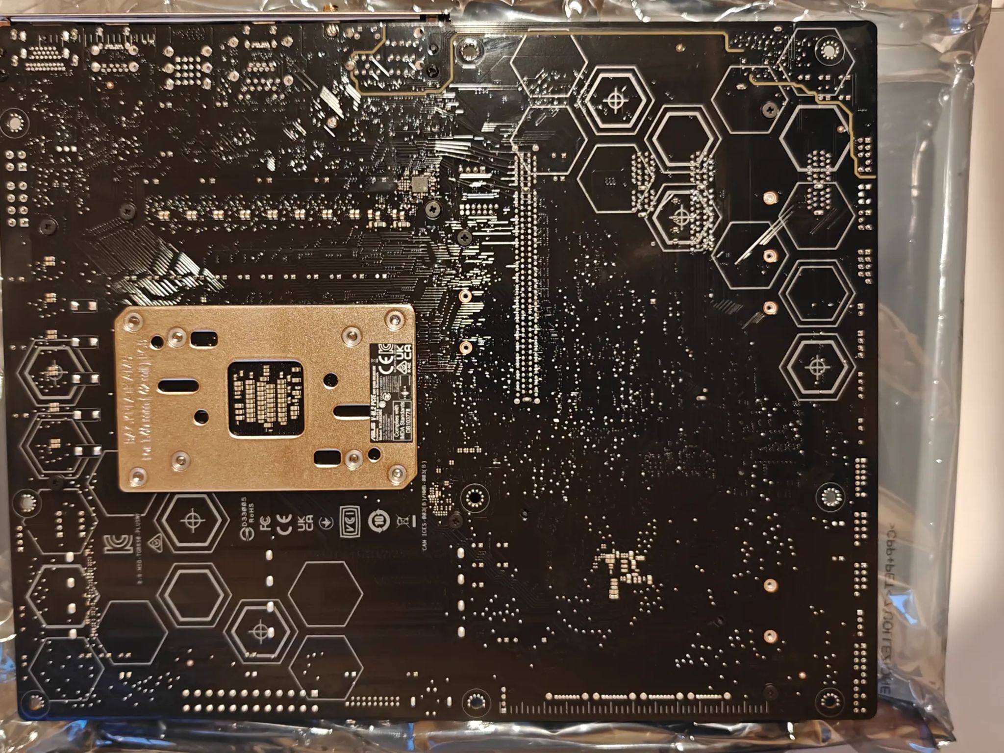 ASUS TUF Gaming B650-PLUS Wi-Fi Socket LGA 1700 AMD ATX Gaming Motherboard
