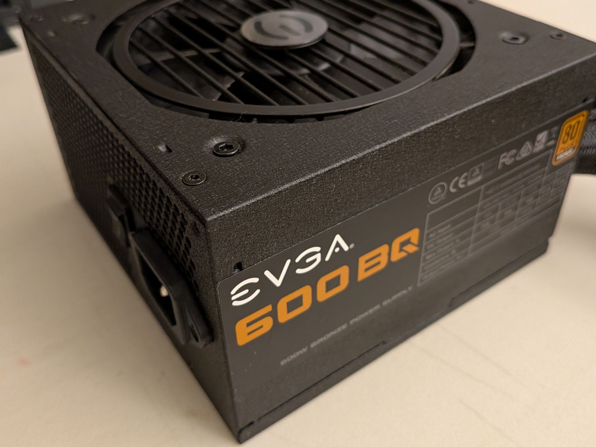 EVGA 600BQ Semi-modular 600W PSU 80+ Bronze Power Supply 24-pin, 8-pin CPU, 2 x 8-pin PCIE Only