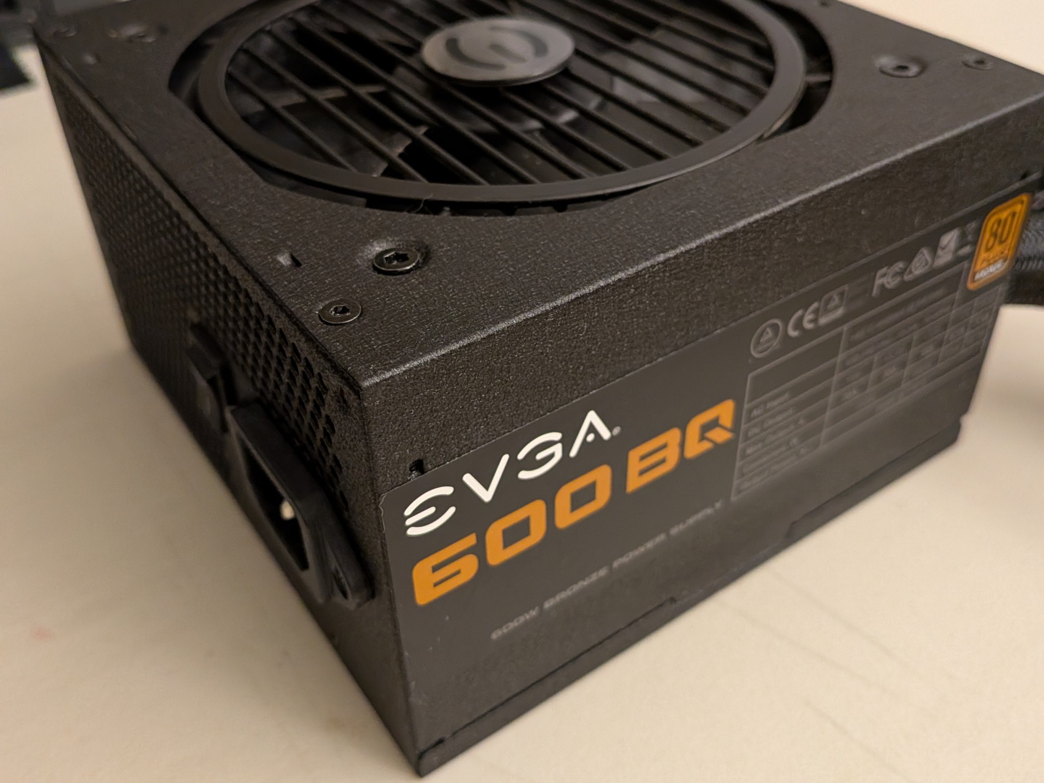 EVGA 600BQ Semi-modular 600W PSU 80+ Bronze Power Supply 24-pin, 8-pin CPU, 2 x 8-pin PCIE Only