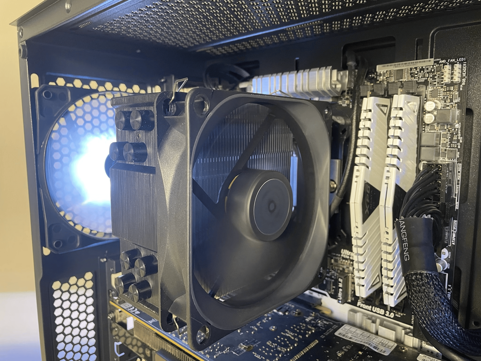 Gaming Pc Custom Built Gtx 1060/i5 10th/16gb Ram/256gb SSD Rgb