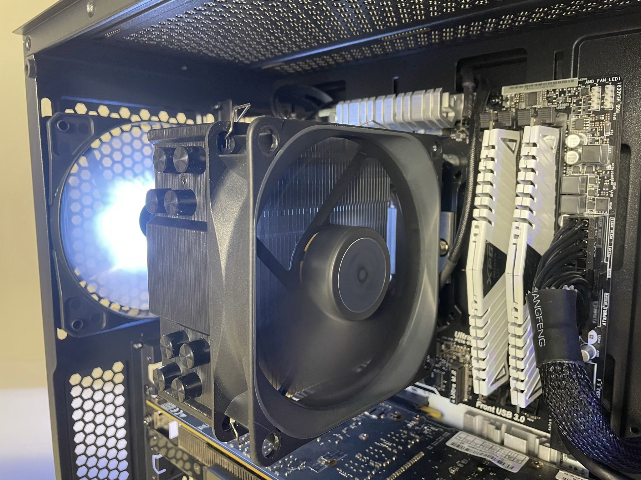 Gaming Pc Custom Built Gtx 1060/i5 10th/16gb Ram/256gb SSD Rgb