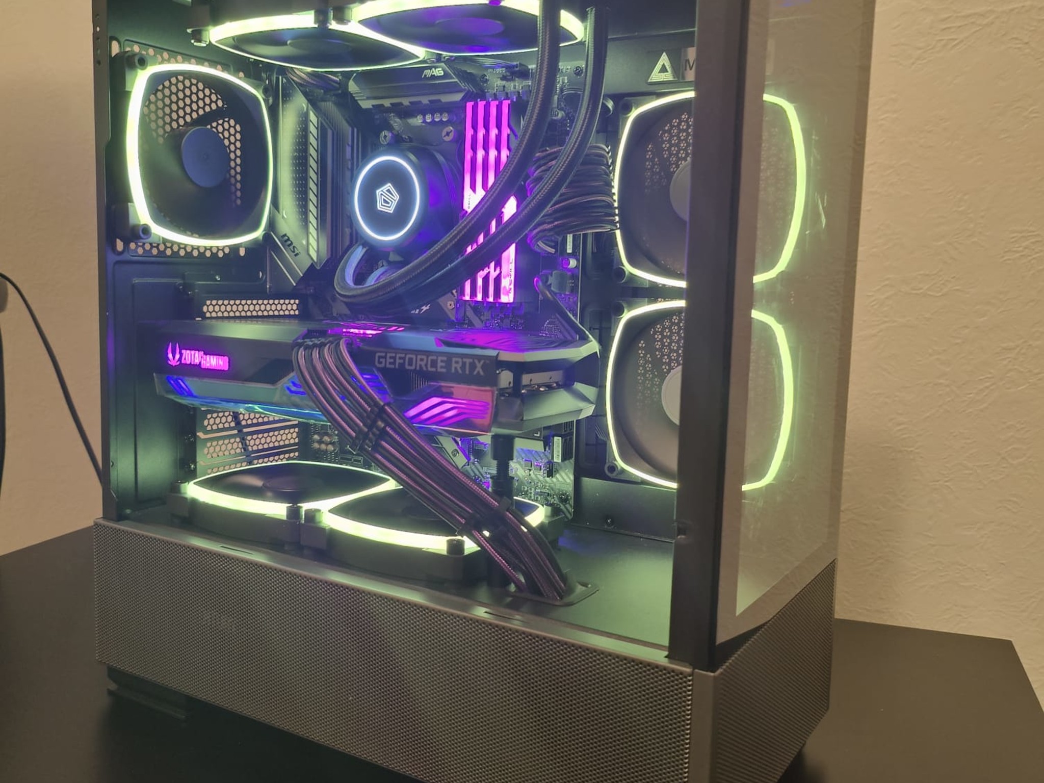 AMD Ryzen 7 5700x (8 Core/ 16 Threads), Zotac Nvidia rtx 3070 amp holo