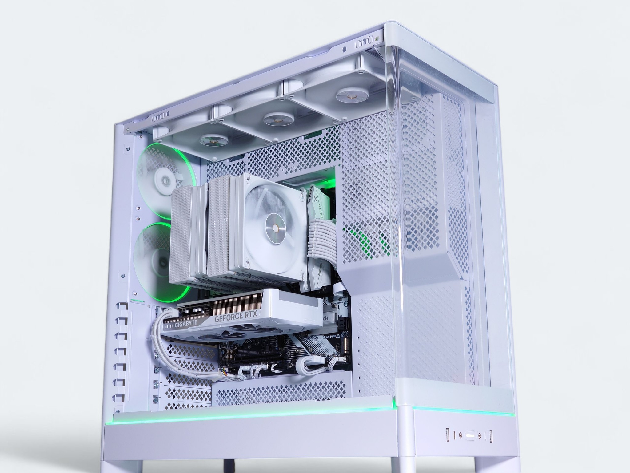 🌬️🥶Iceberg Gaming PC🧊Nvidia RTX 5060 Ti 16GB❄️AMD Ryzen 7 7700❄️32GB DDR5❄️ 1TB
