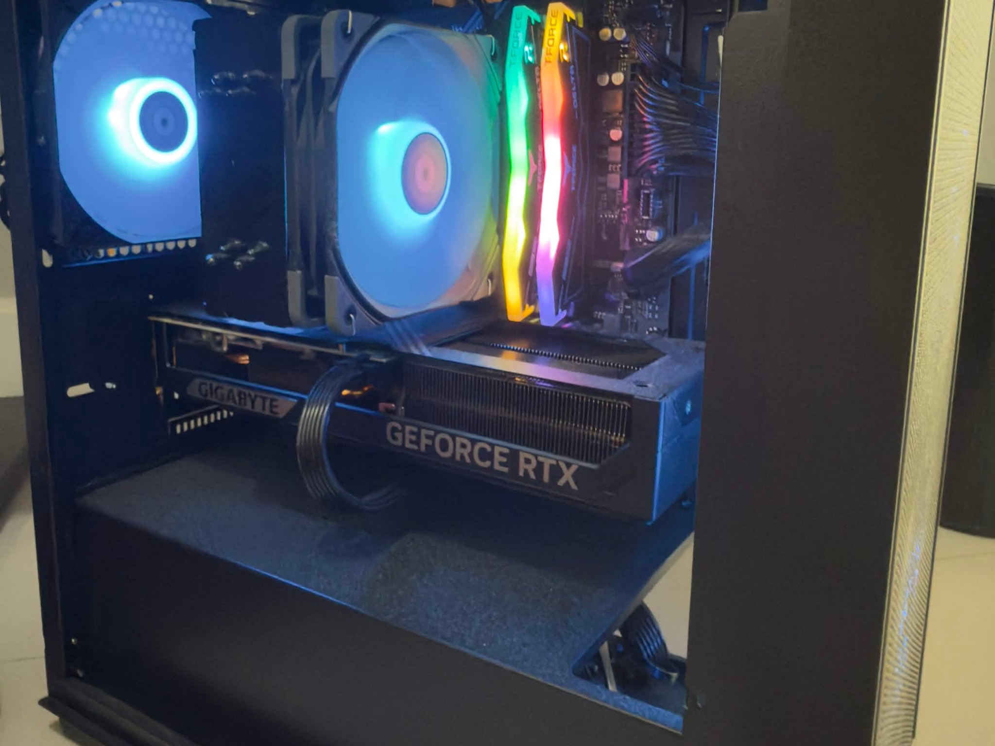 RTX 5070 Gaming PC | i7-14700F | 32GB DDR5-6000 | 2TB SSD