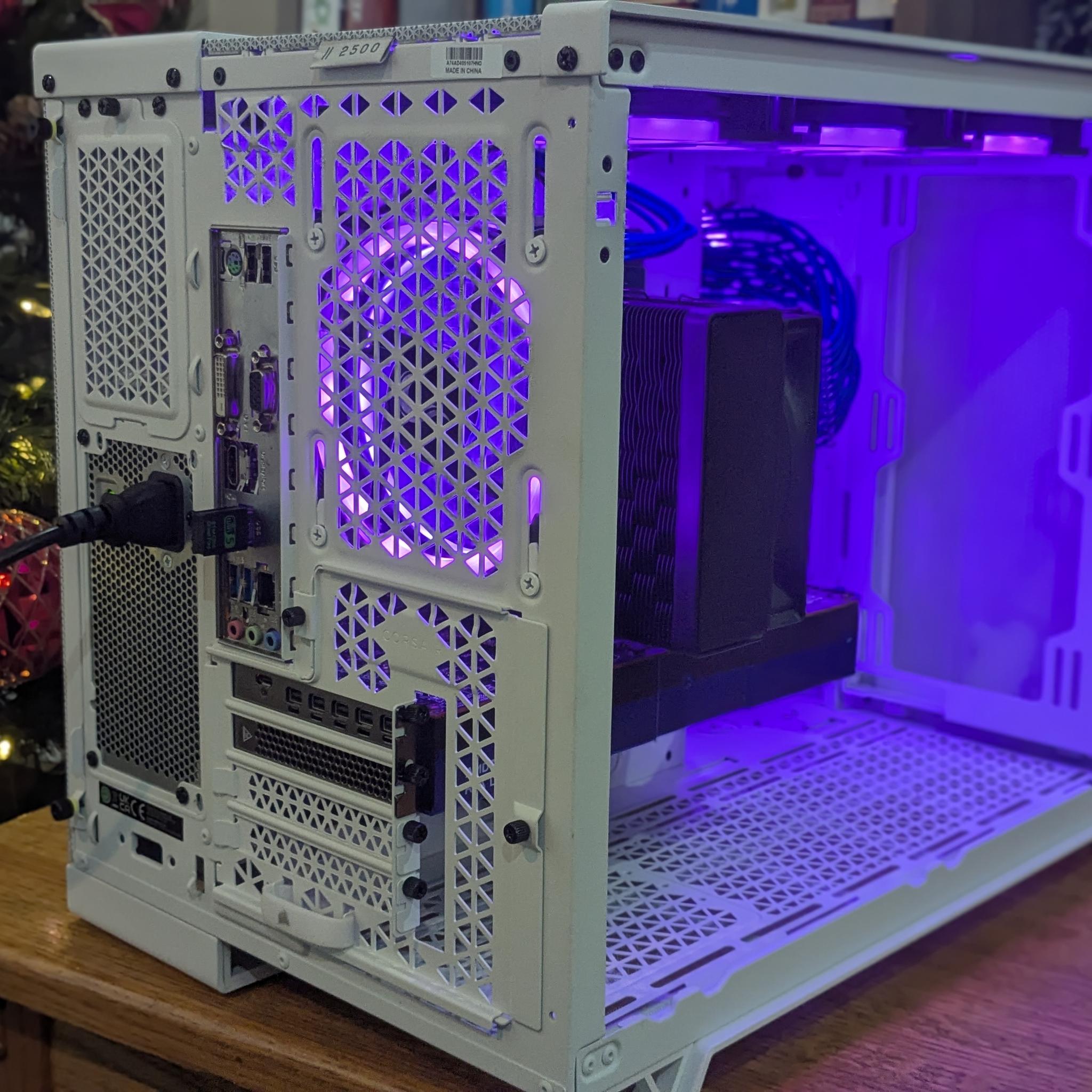 200 FPS Fortnite | i5-10500, Radeon 5700, 32GB RAM, 512GB NVME SSD, Win11, WiFi