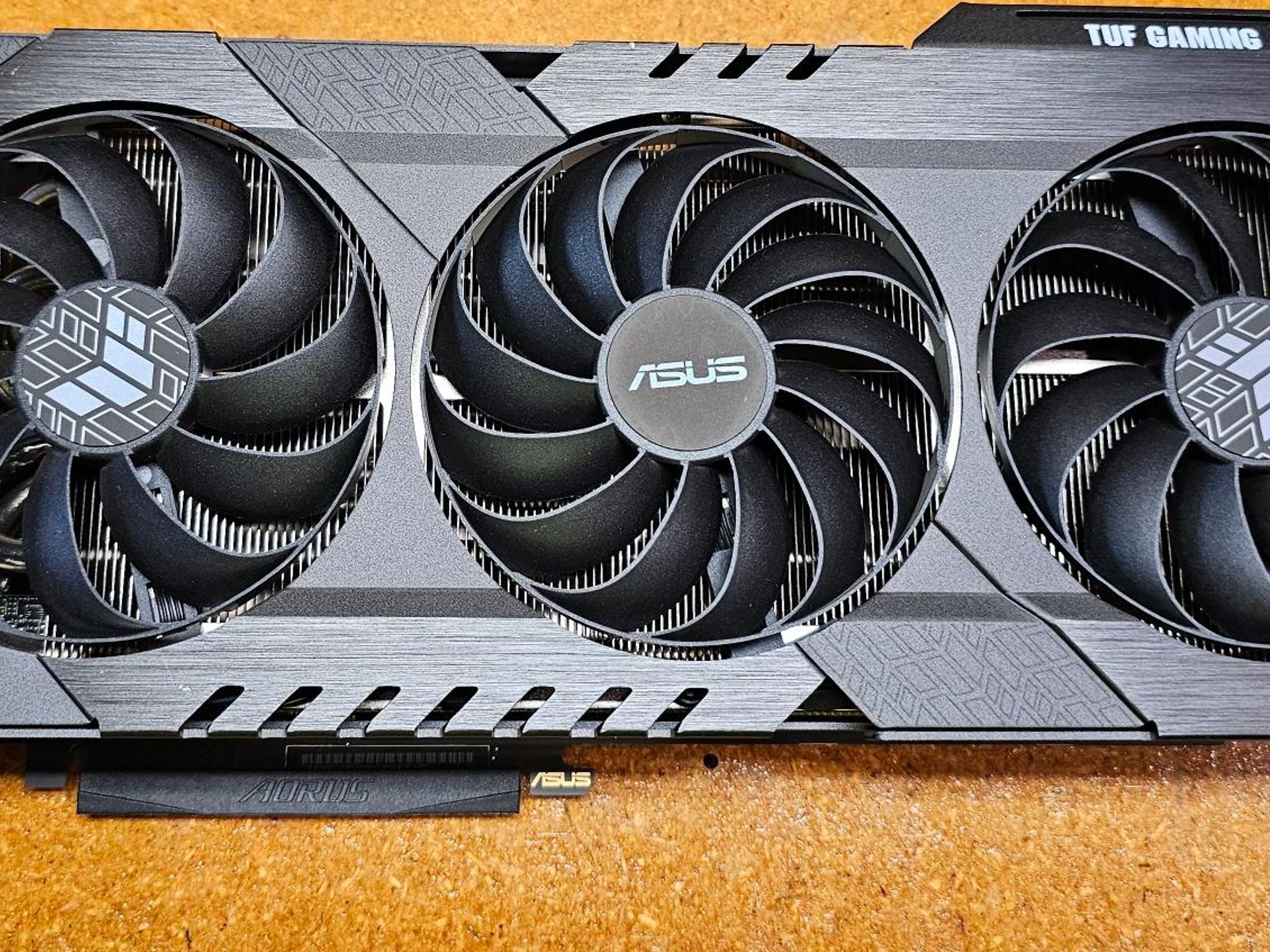 ASUS TUF GAMING Radeon™ RX 6800 XT 16GB - TUF-RX6800XT-O16G-GAMING