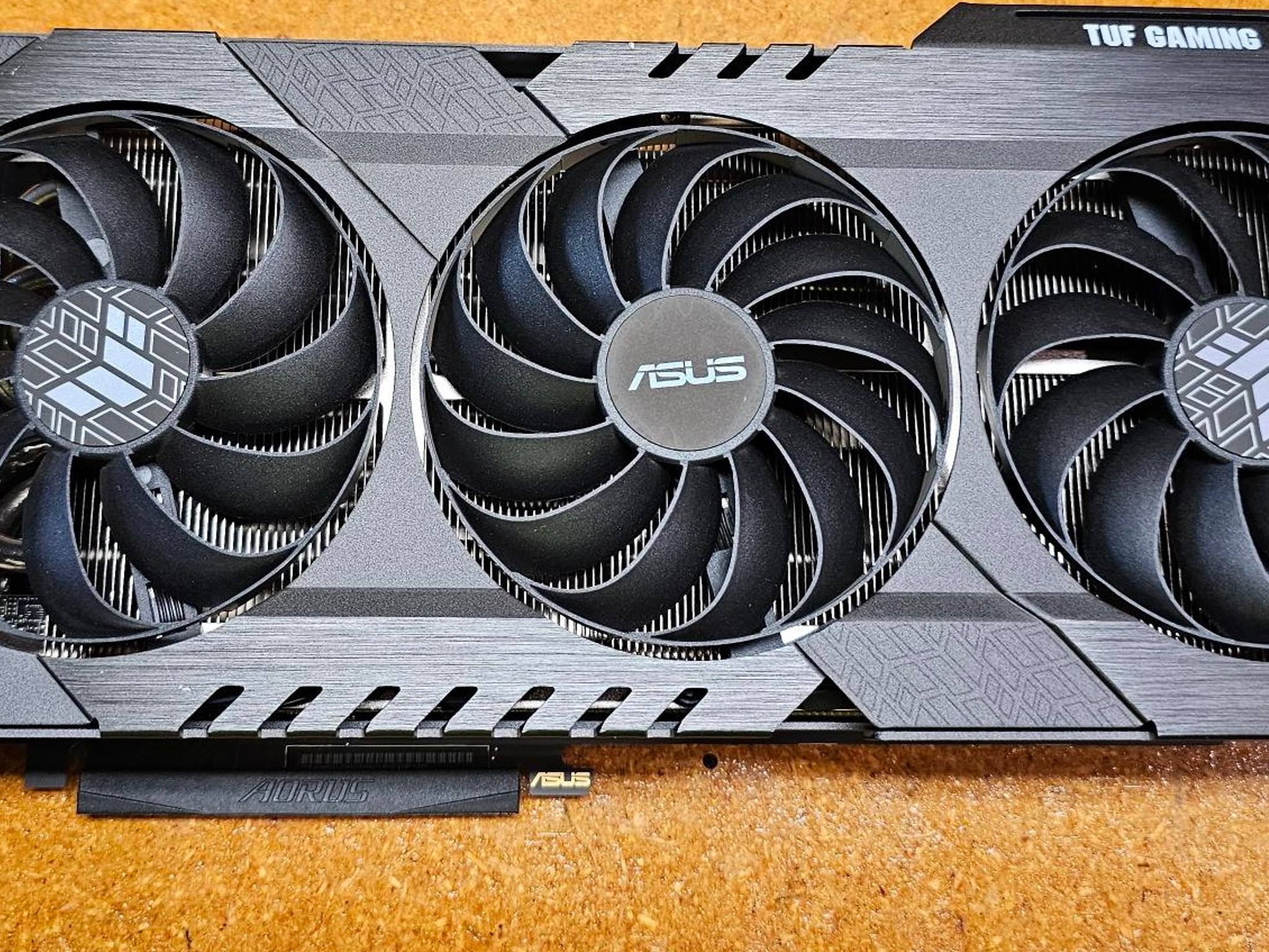 ASUS TUF GAMING Radeon™ RX 6800 XT 16GB - TUF-RX6800XT-O16G-GAMING
