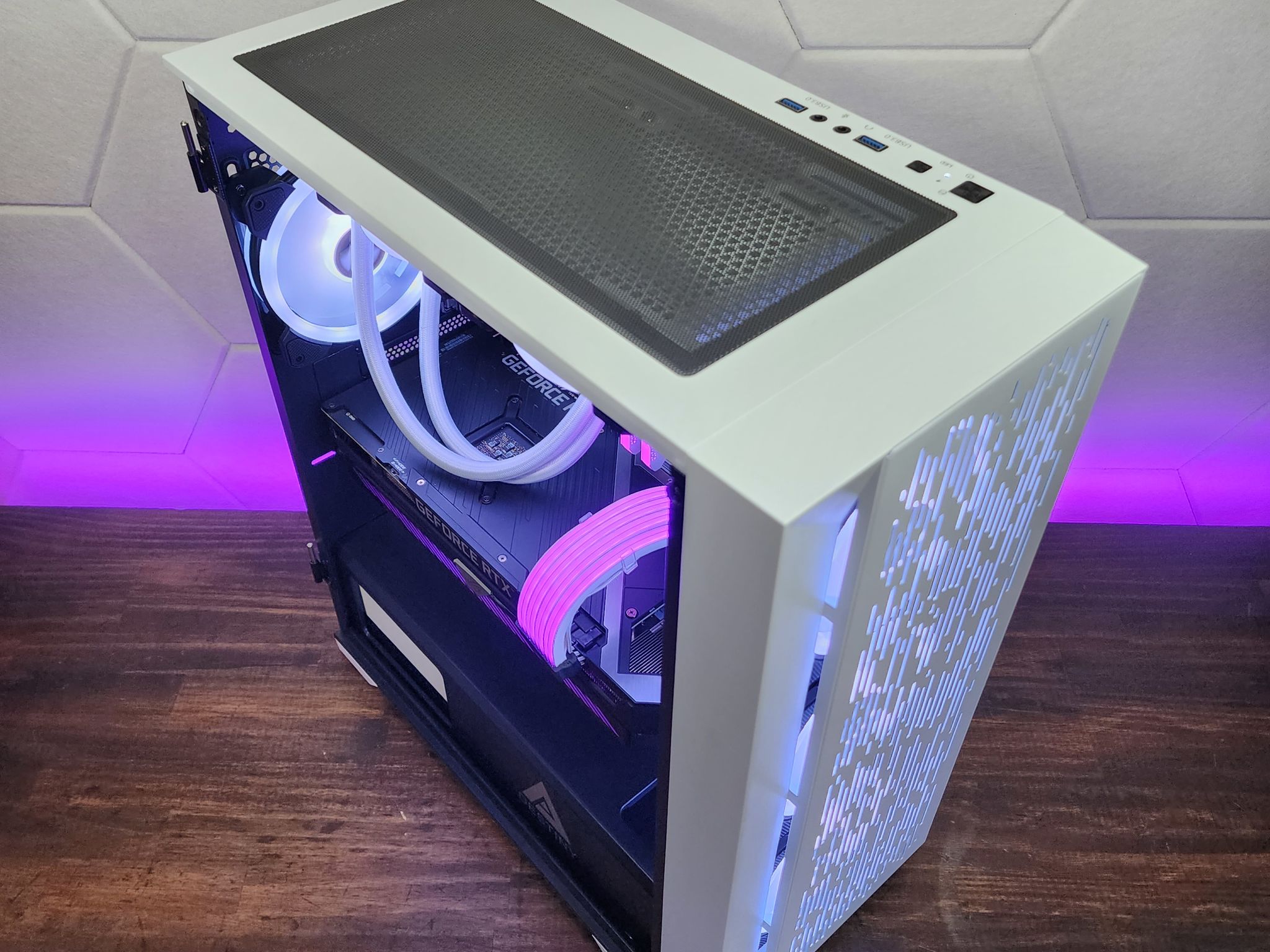 🤍💜💙 ROG RTX 3070 // Intel Core i7 10700 // Corsair Vengeance 32GB 3600MHz // Kingston 1TB NVMe