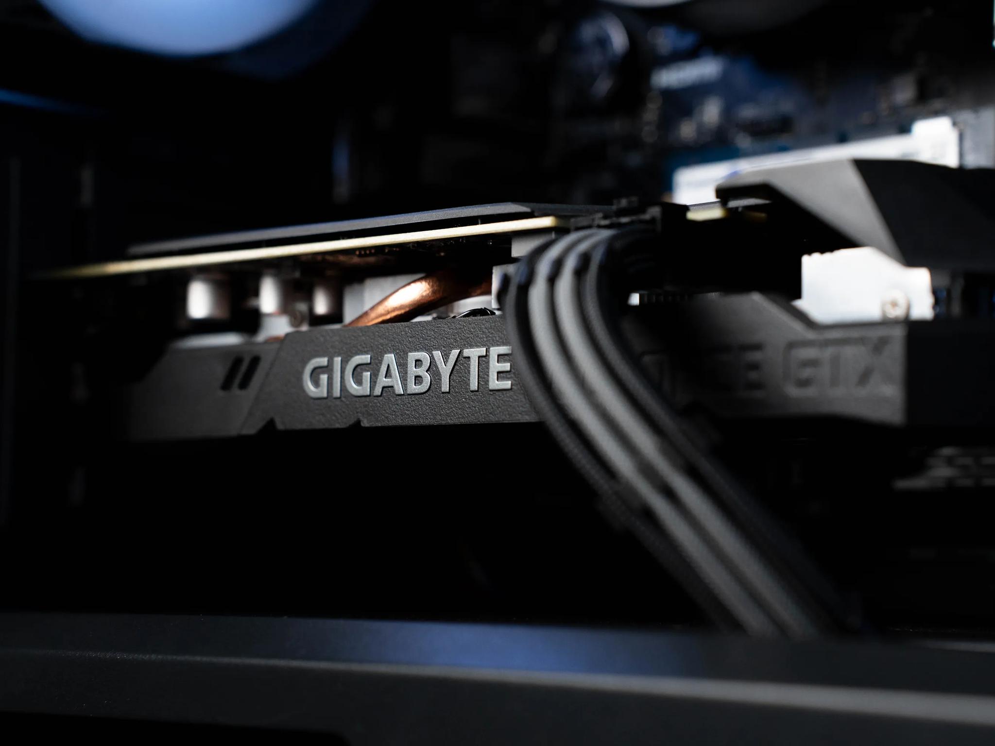 ~Fury~ (GTX 1660 | Ryzen 7 | 16gb RAM)